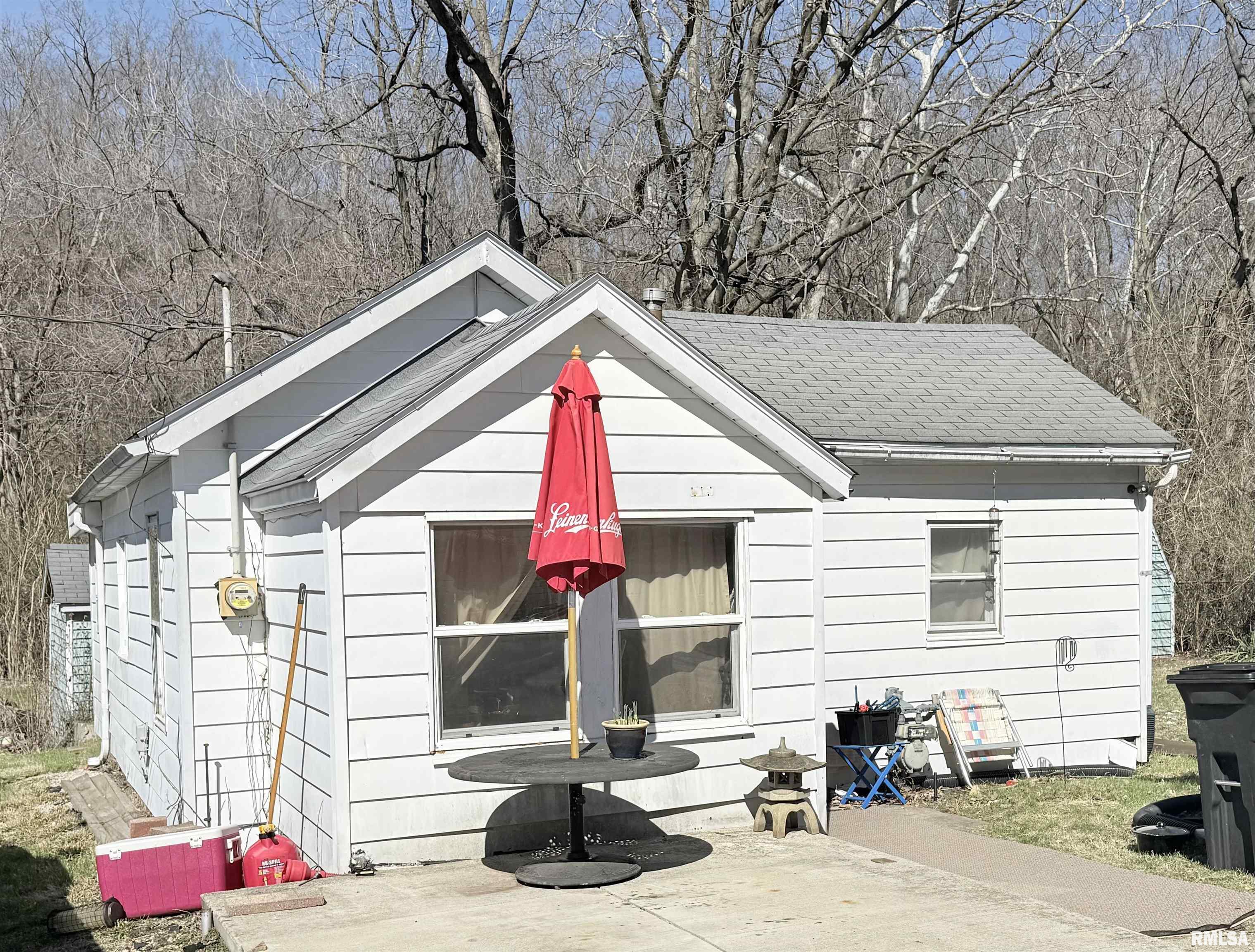 1333-1337 MEADOW Avenue