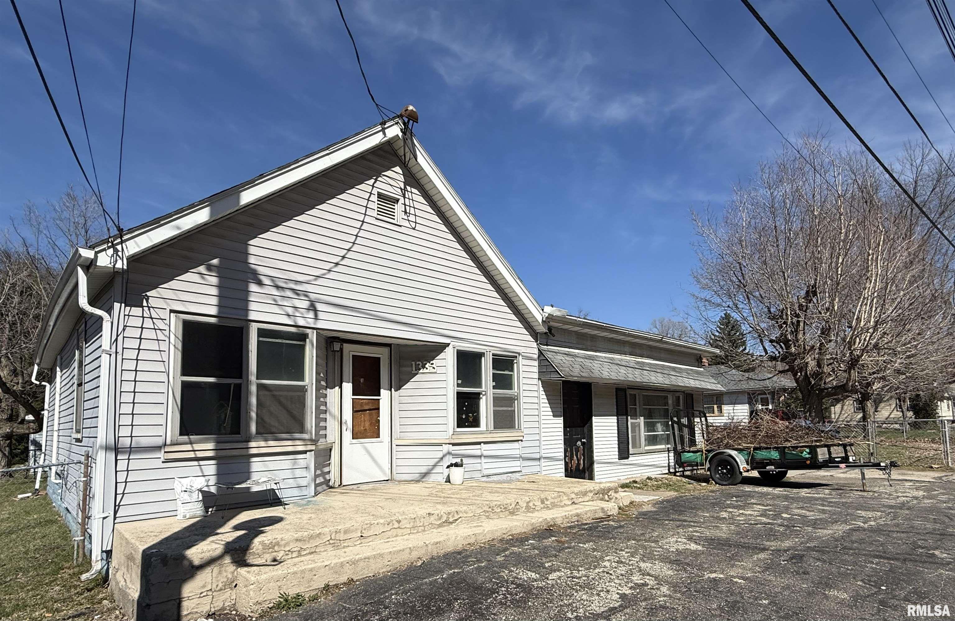 1333-1337 MEADOW Avenue