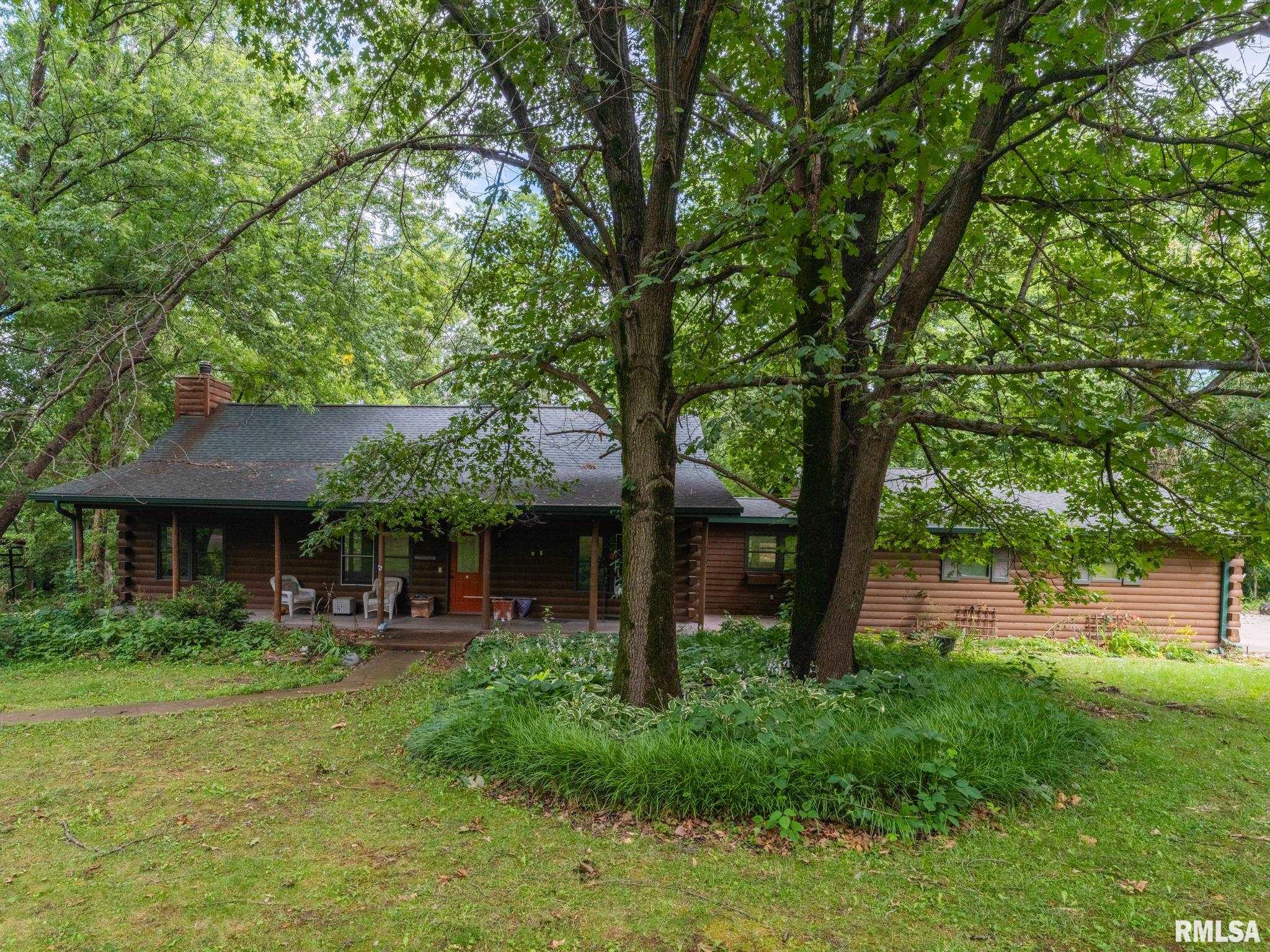 1226 N DEMPSTER Lane