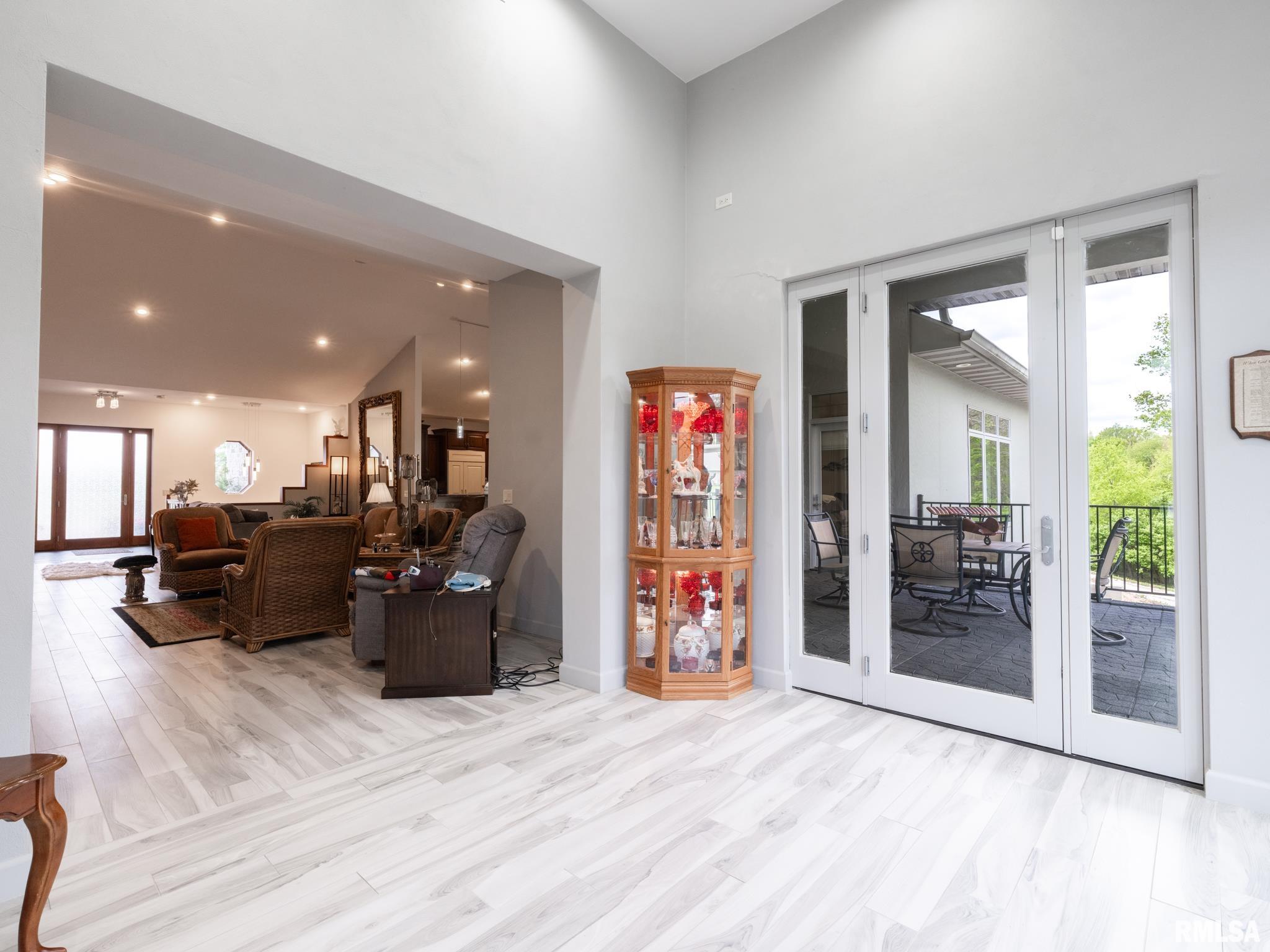 6009 W SUNFLOWER Drive