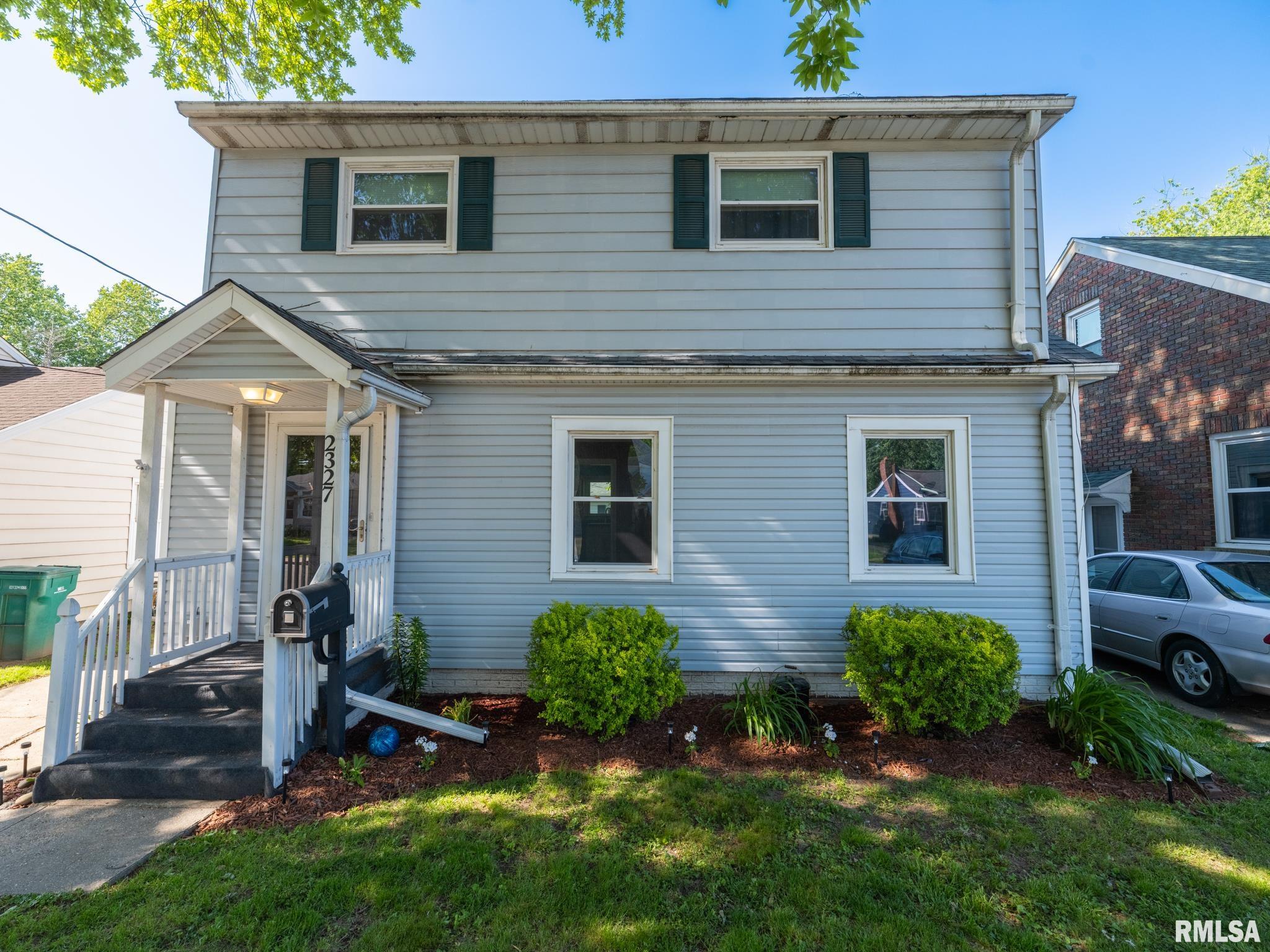 2327 W CALLENDER Avenue