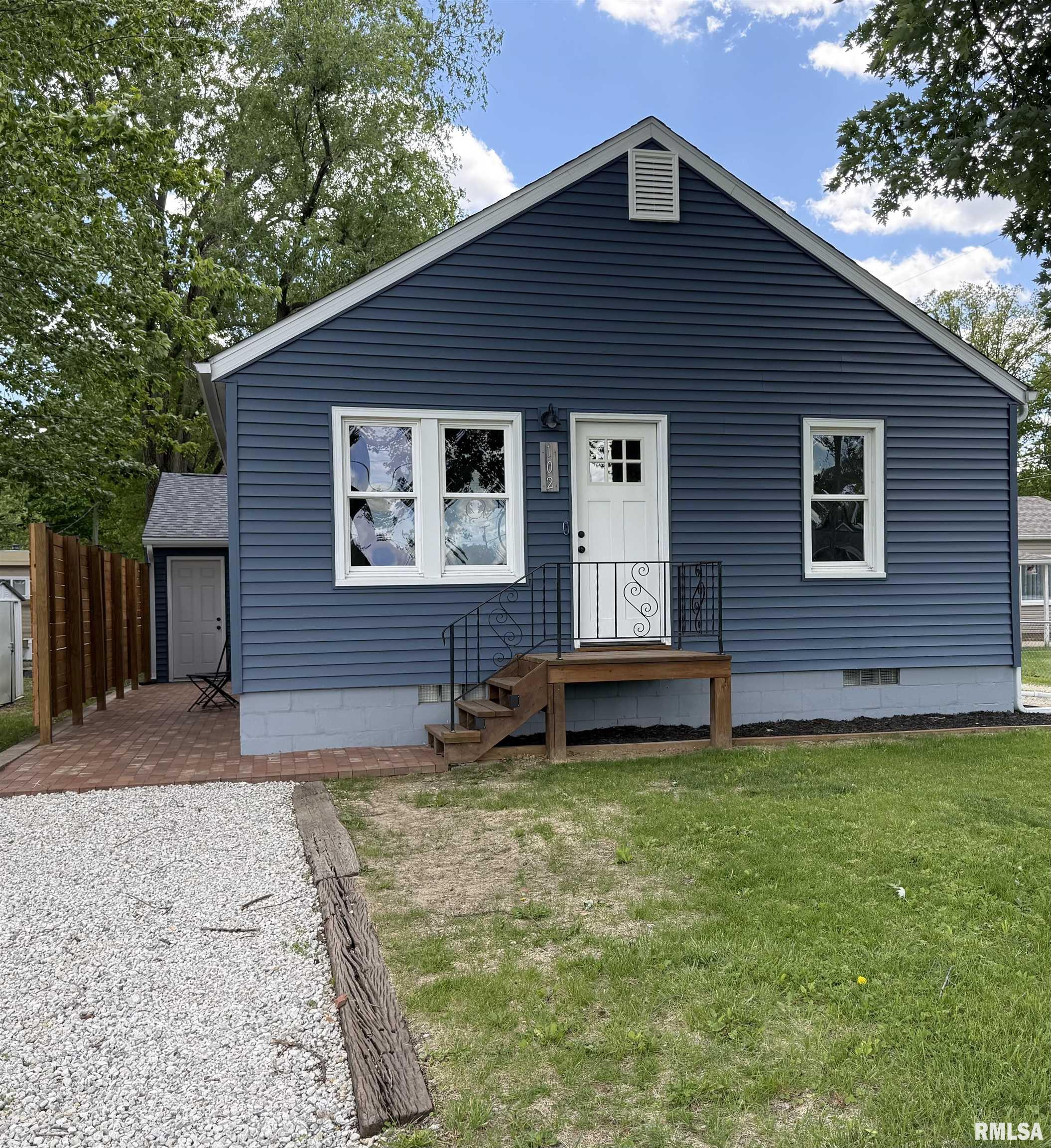 102 MOUSHON Drive