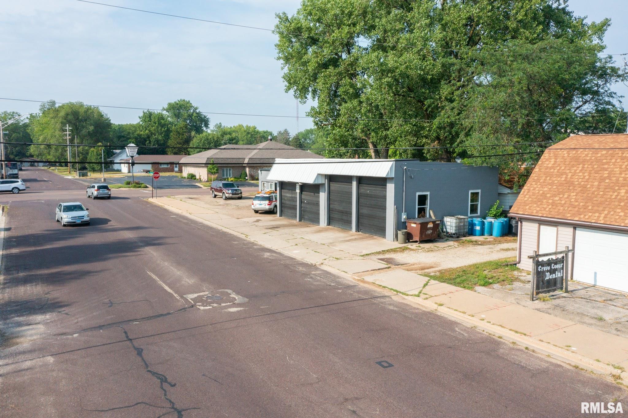 115 S CREVE COEUR Street