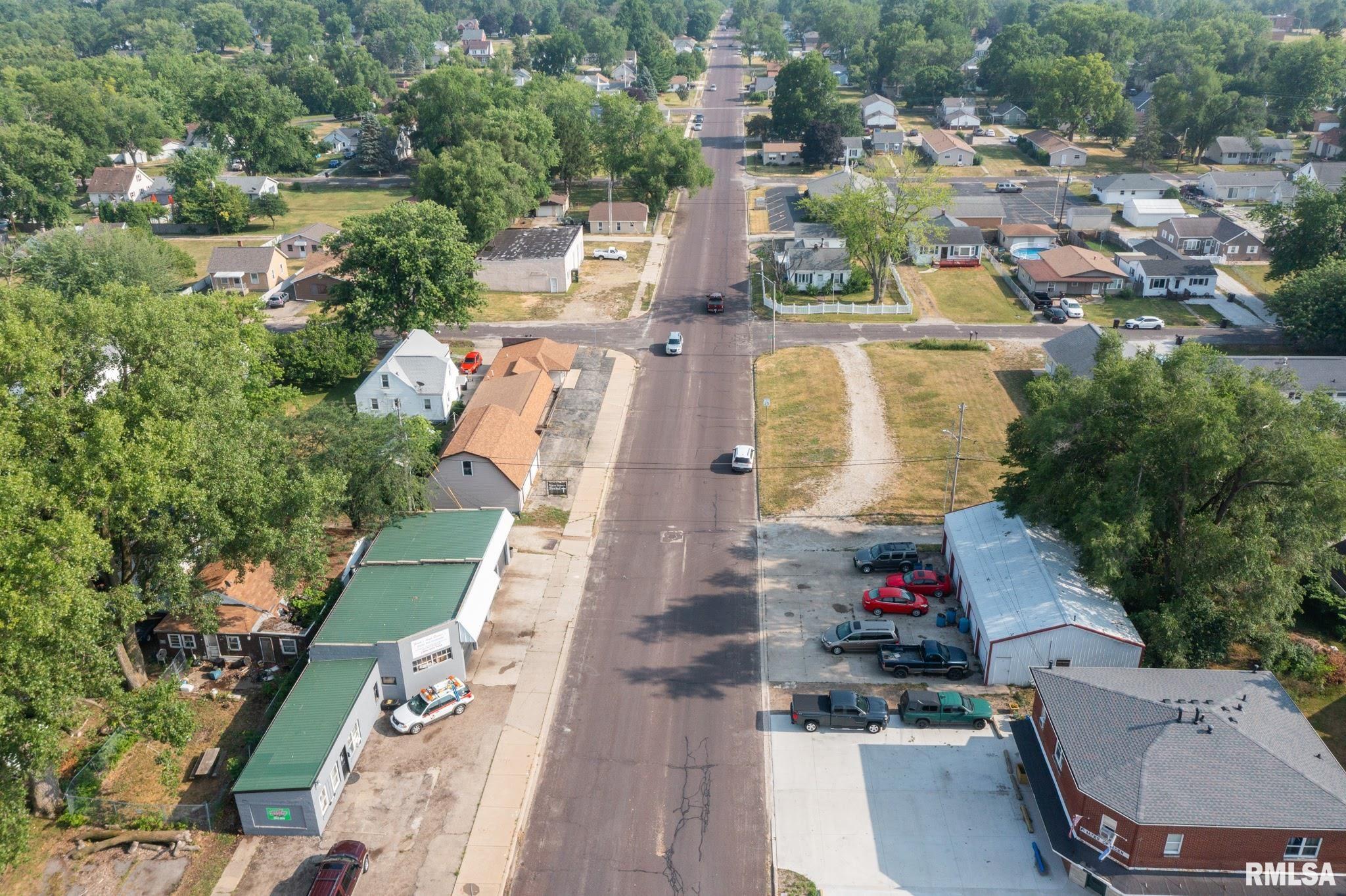 115 S CREVE COEUR Street