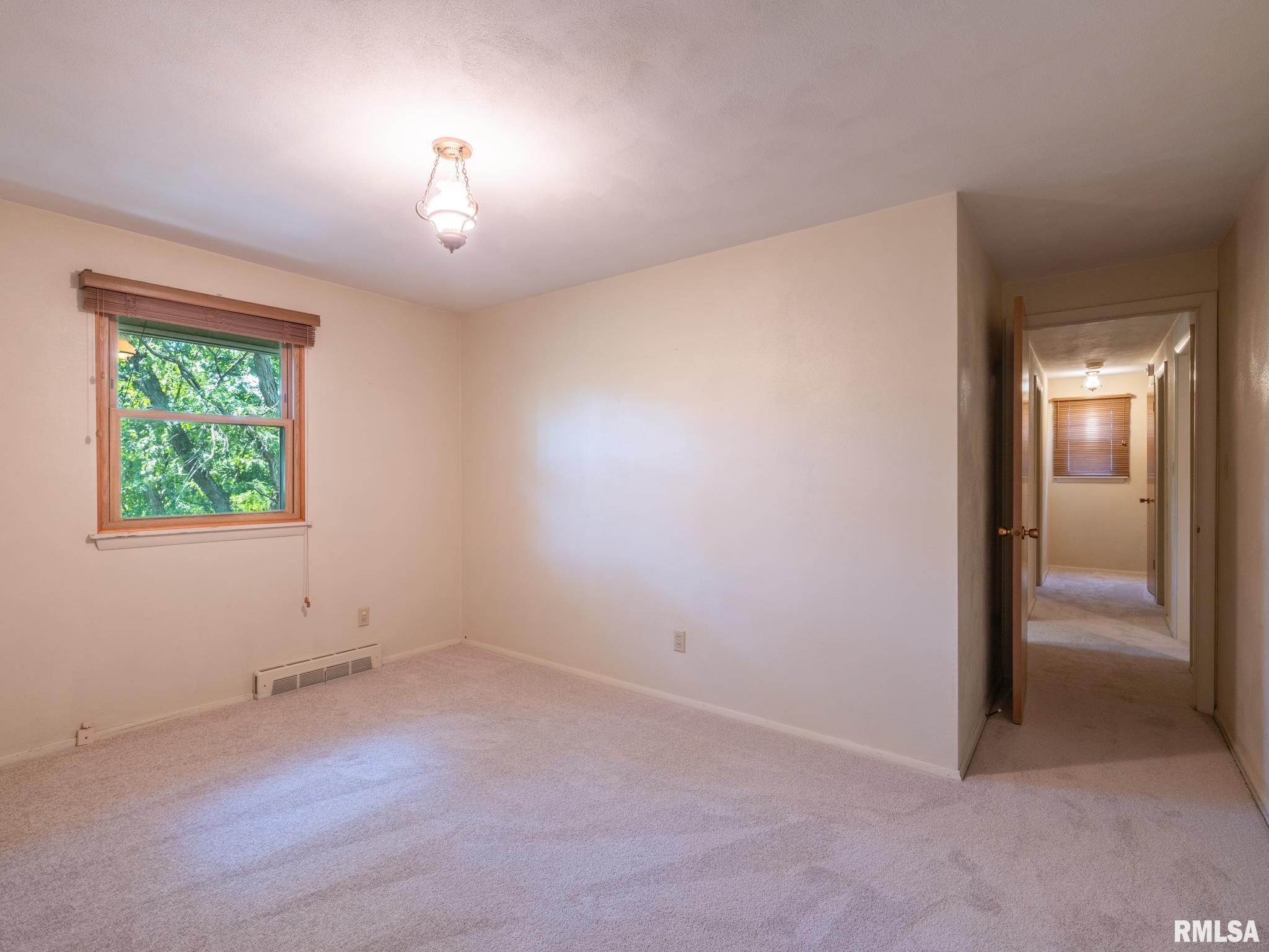 3026 W GREENBRIER Lane