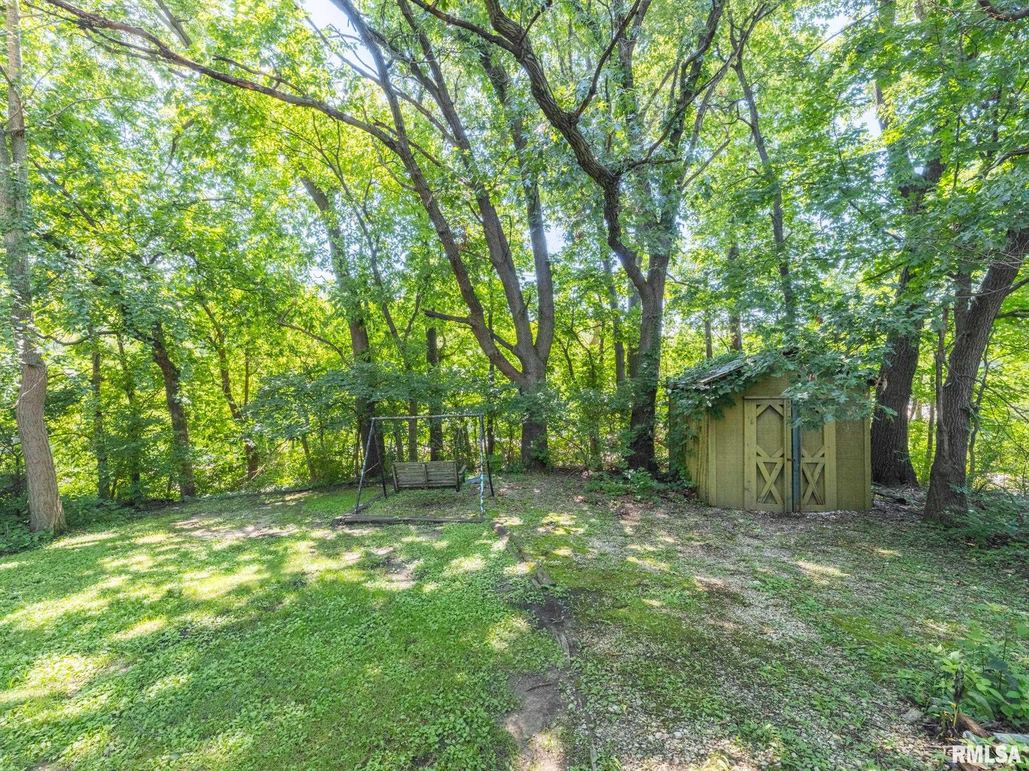 3026 W GREENBRIER Lane