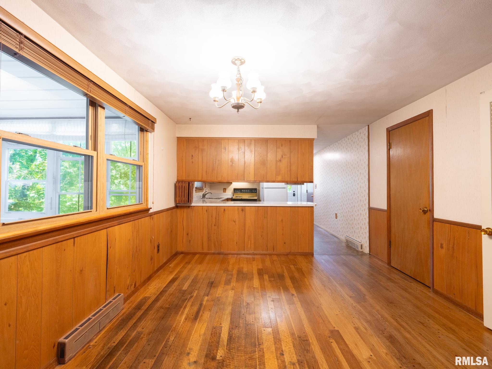 3026 W GREENBRIER Lane
