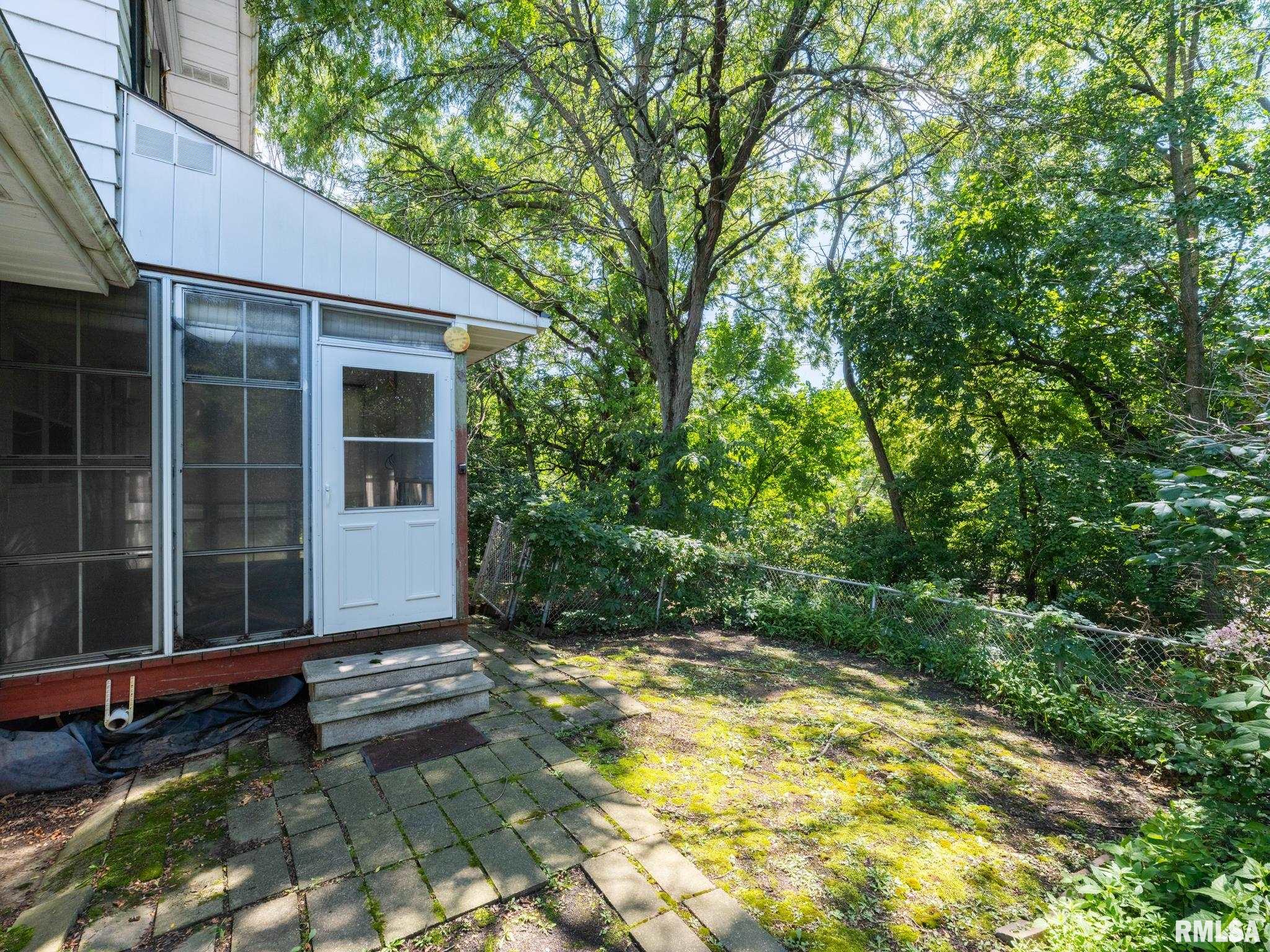 3026 W GREENBRIER Lane