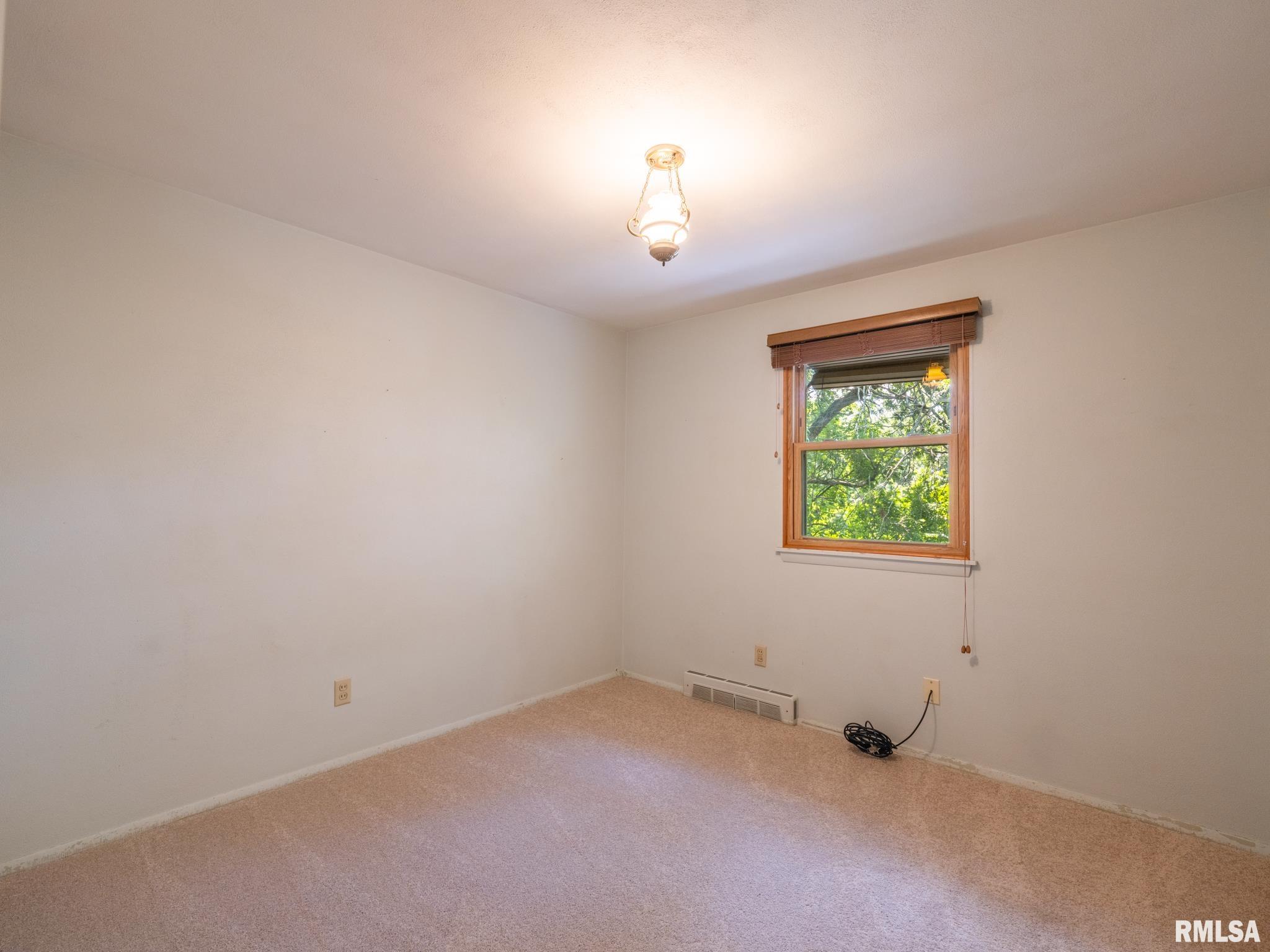 3026 W GREENBRIER Lane