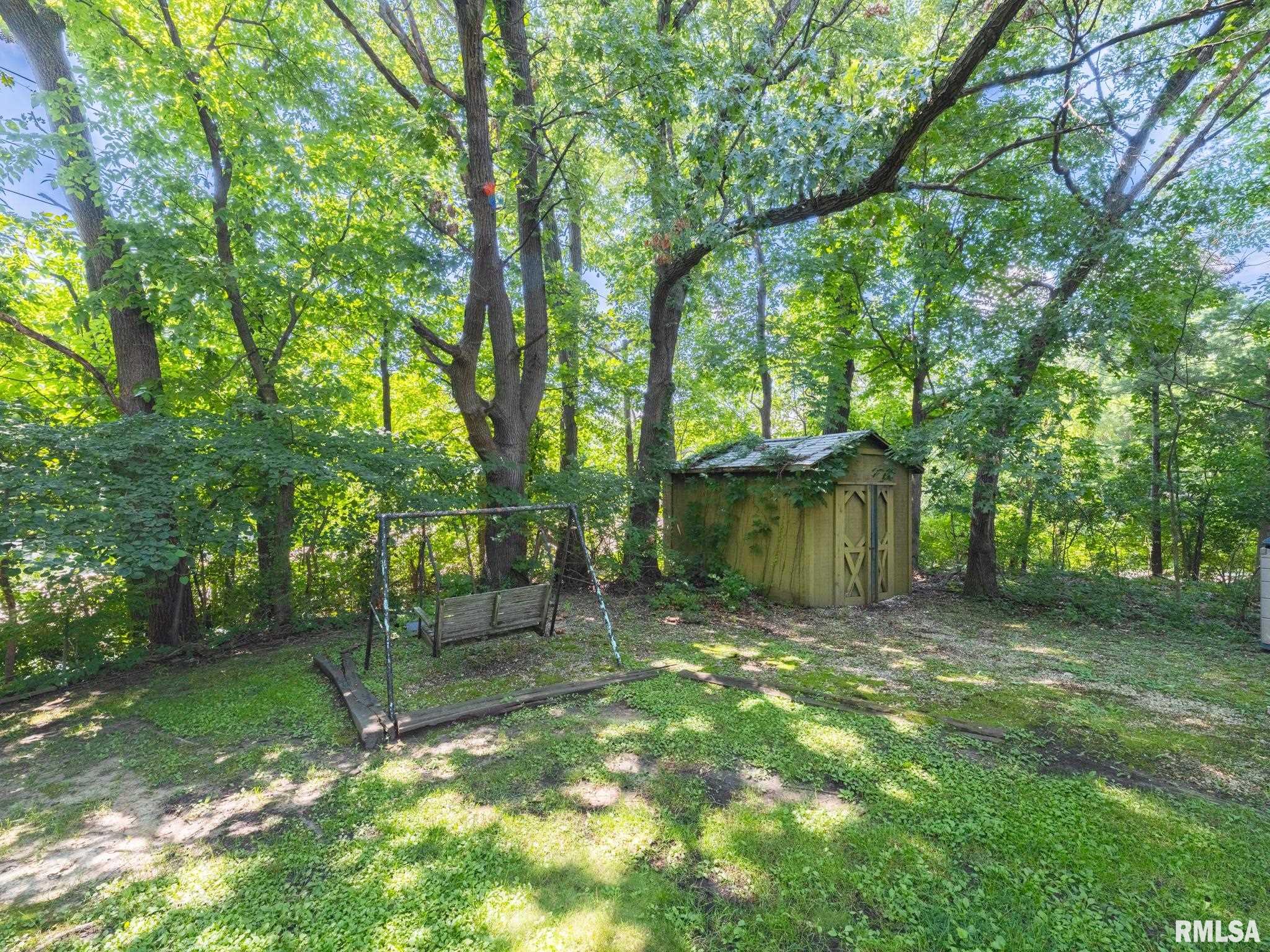 3026 W GREENBRIER Lane
