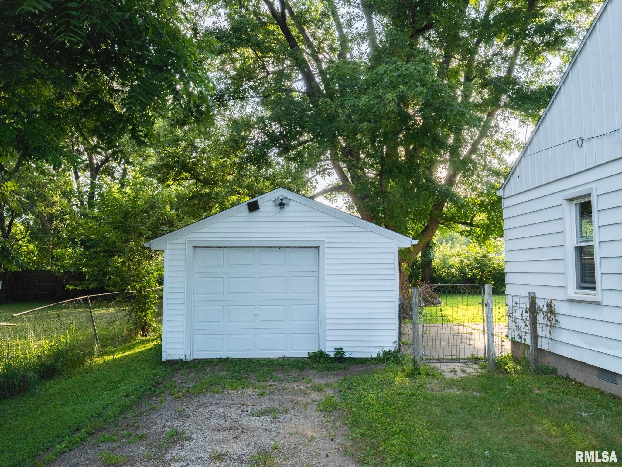 107 THEODORE Street