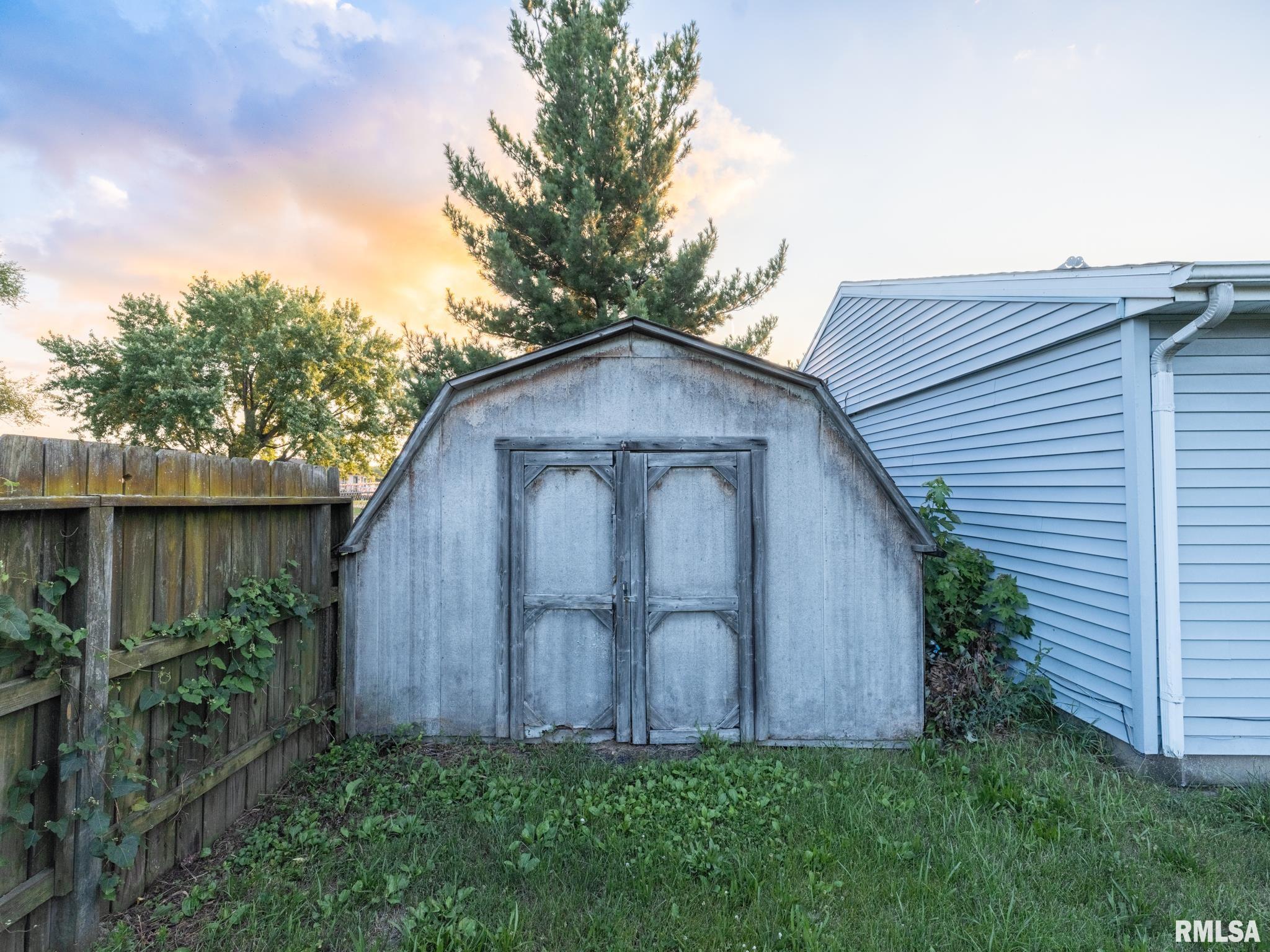 108 MAPLE Street
