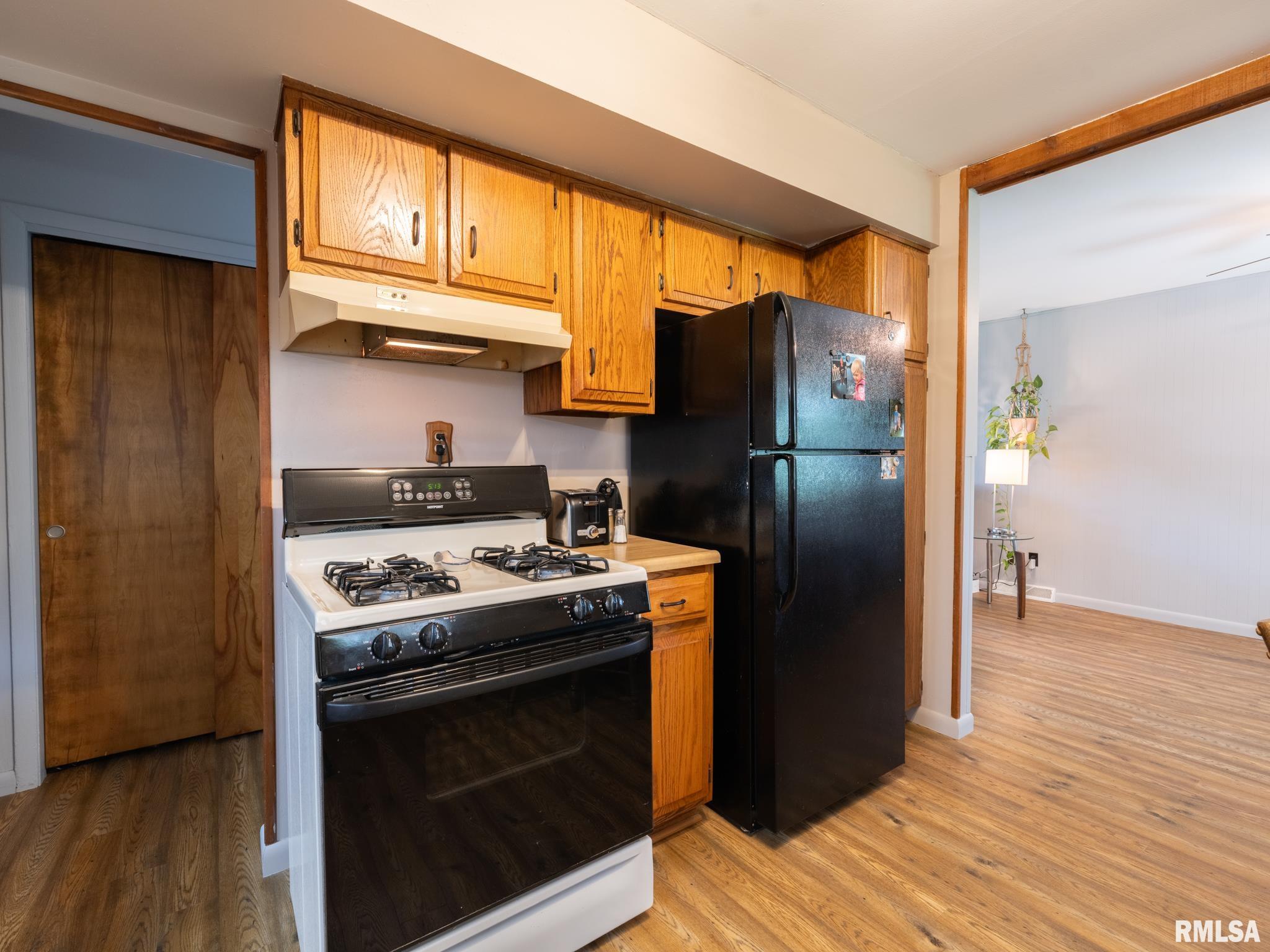 5615 N MAR VISTA Drive