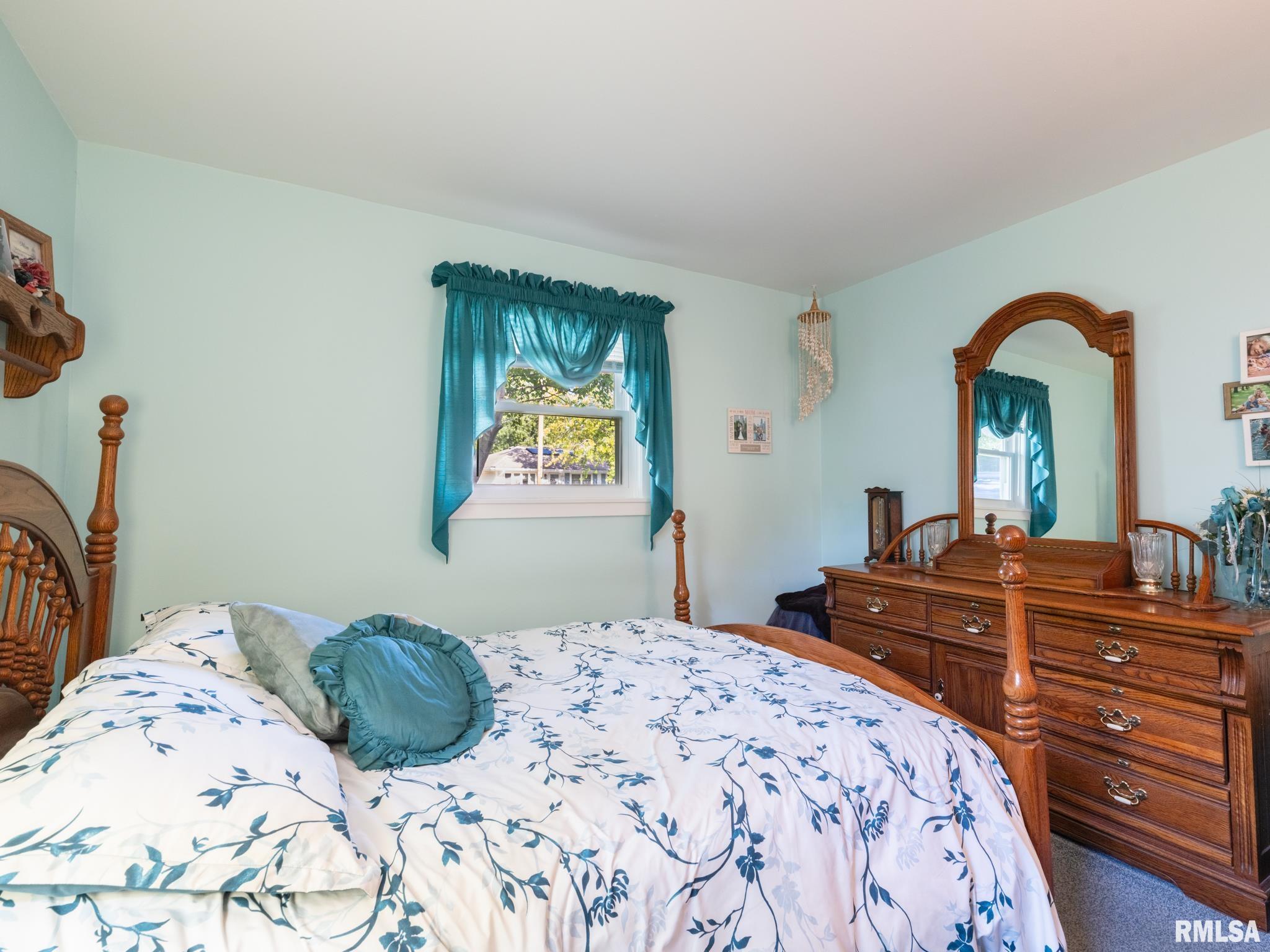 5615 N MAR VISTA Drive