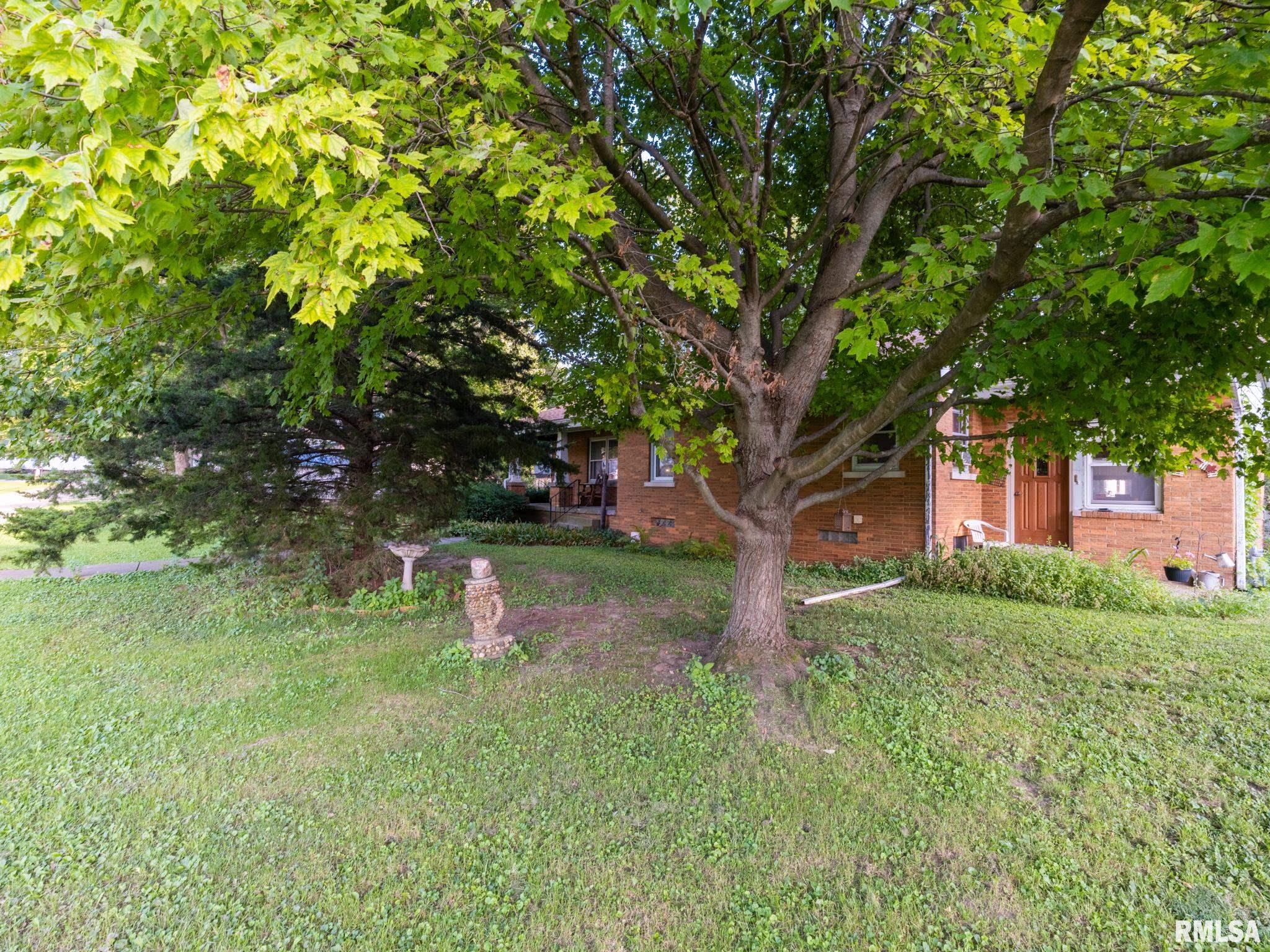 304 DAVIS Court