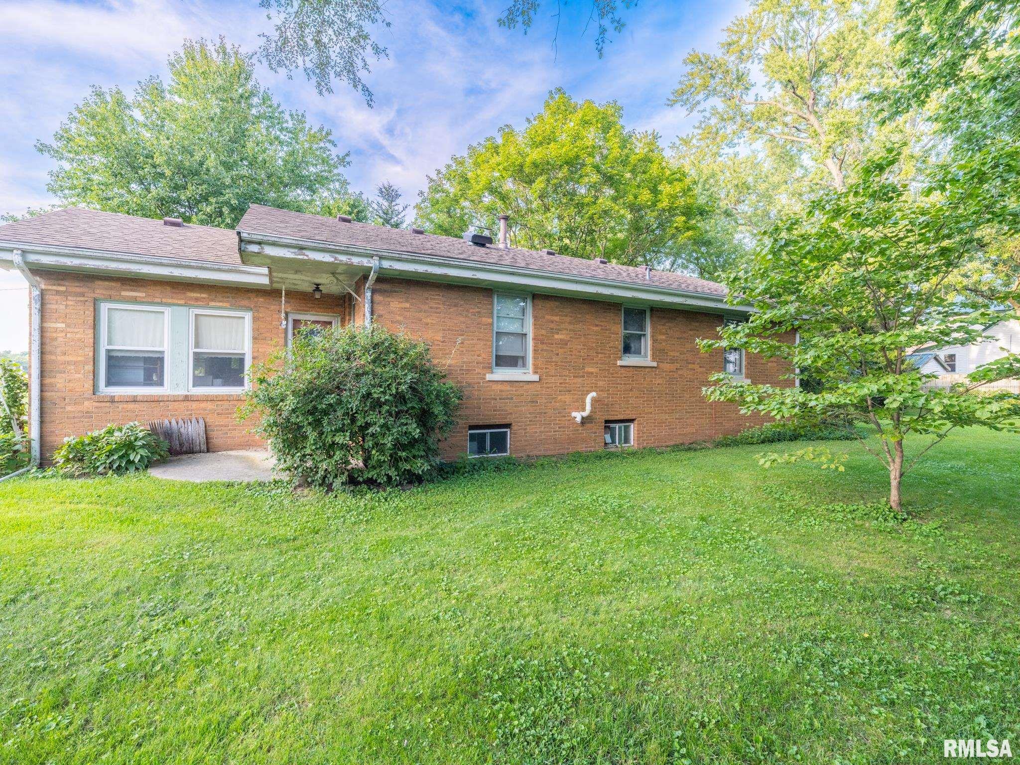 304 DAVIS Court