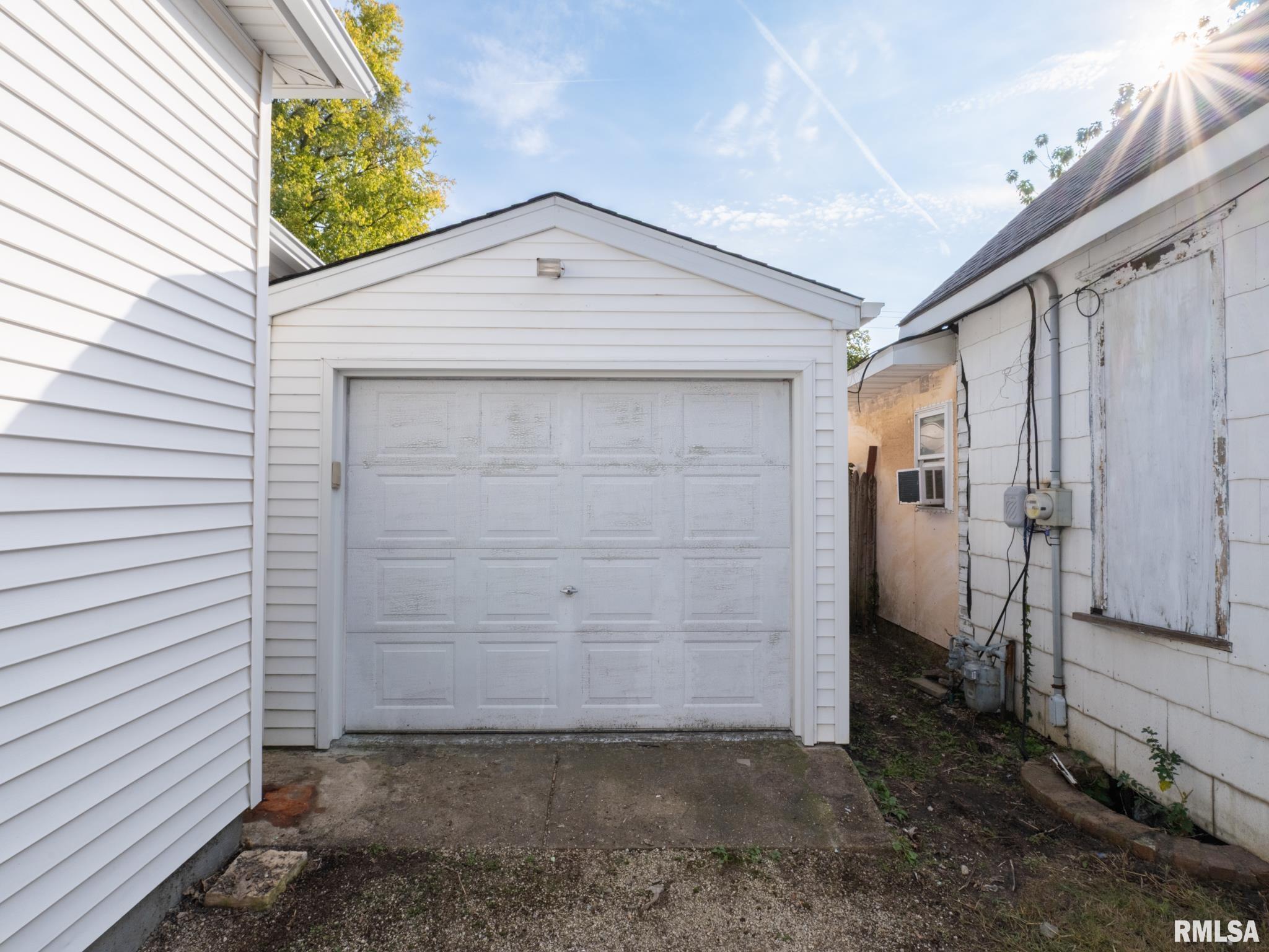 924 ANN ELIZA Street