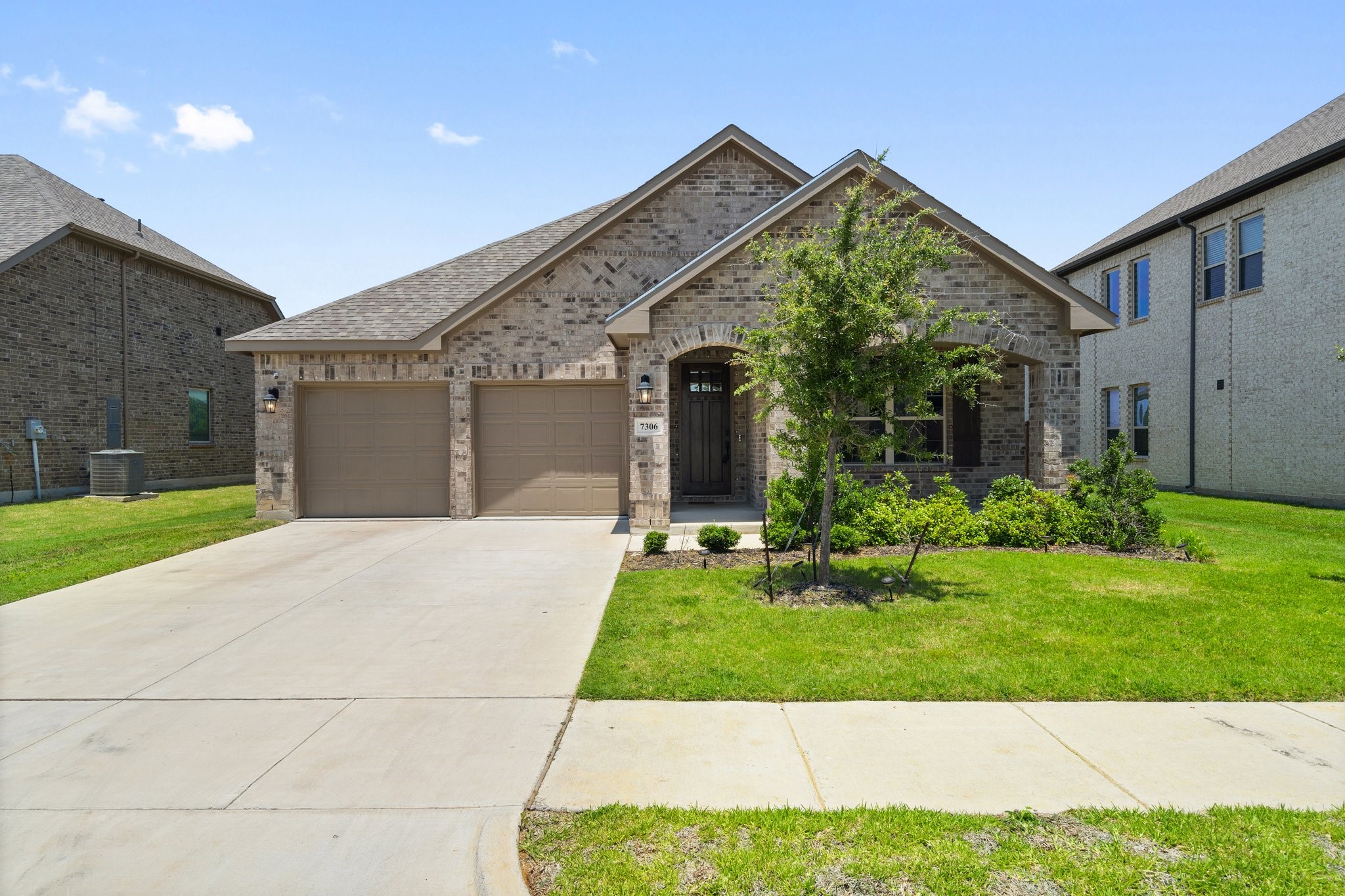 7306 Roaring Springs Road