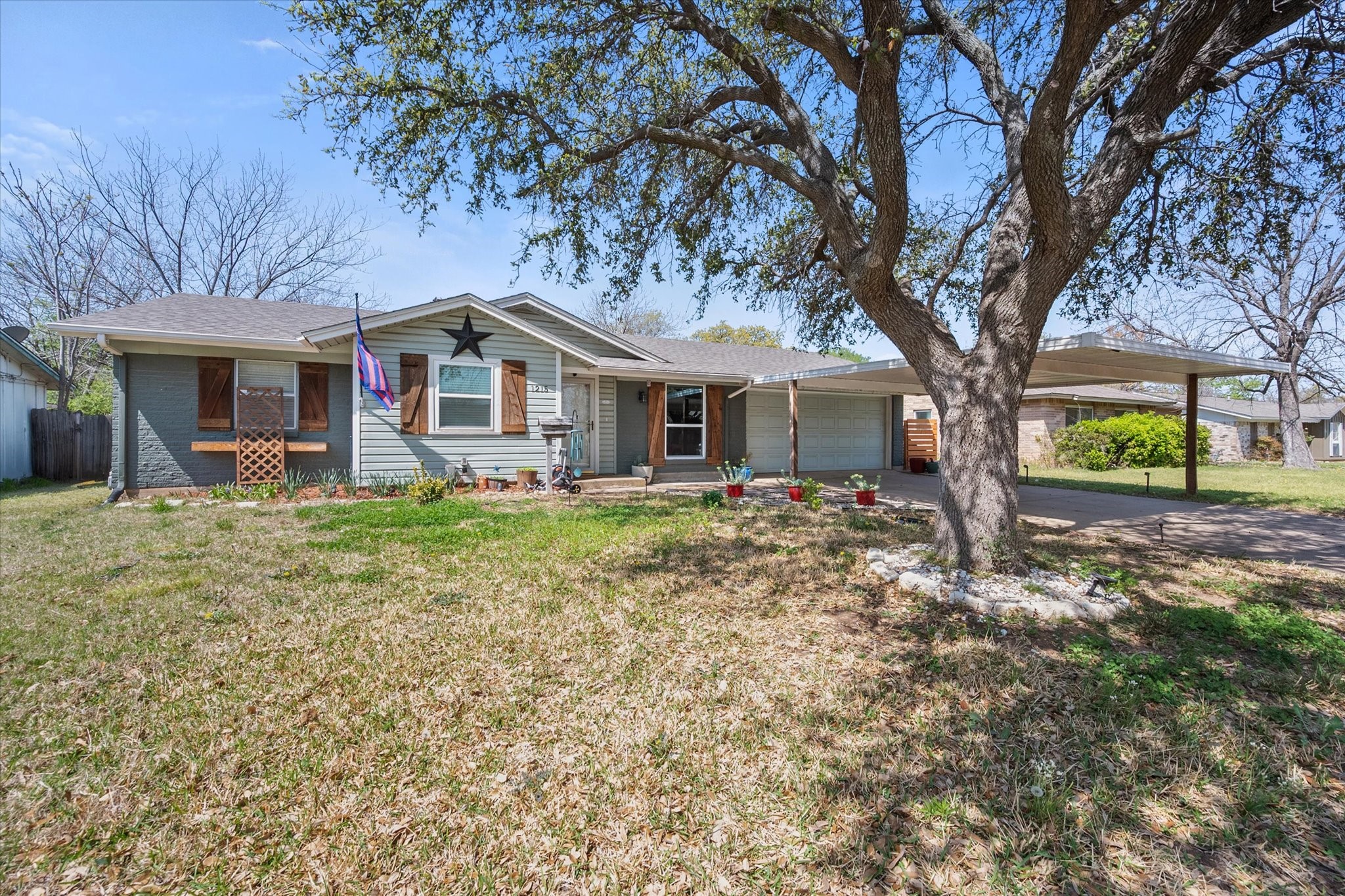 1215 Crane Drive