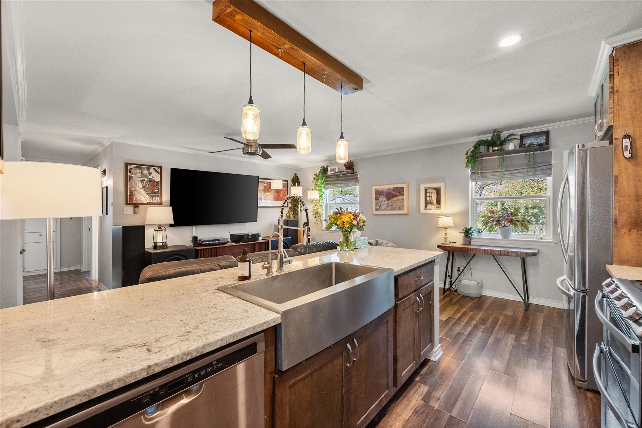 1215 Crane Drive