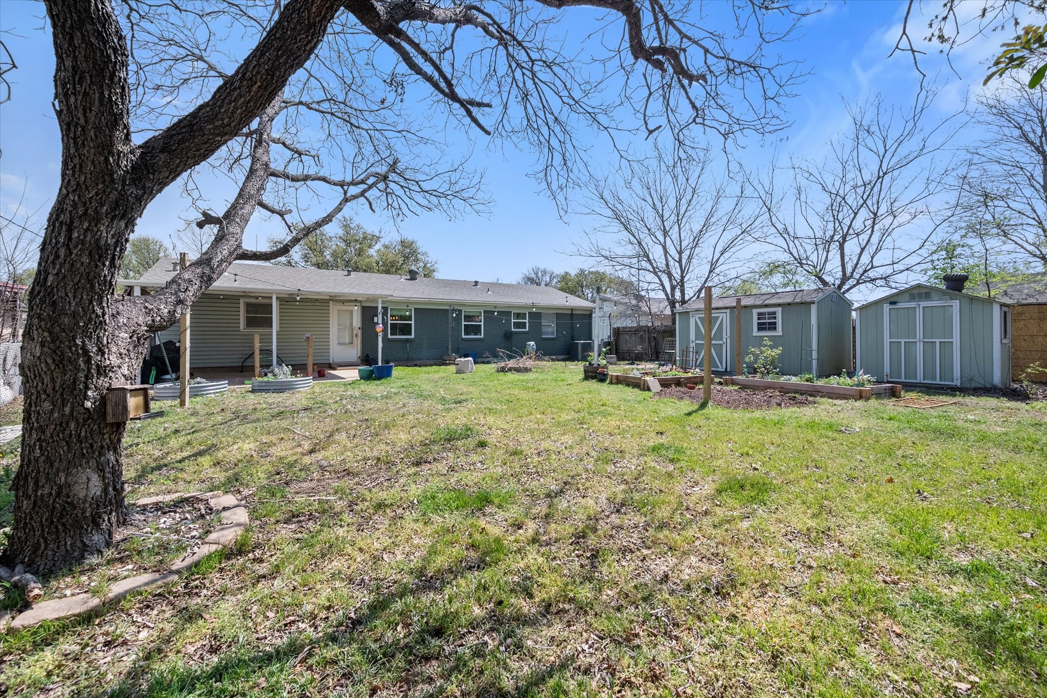 1215 Crane Drive