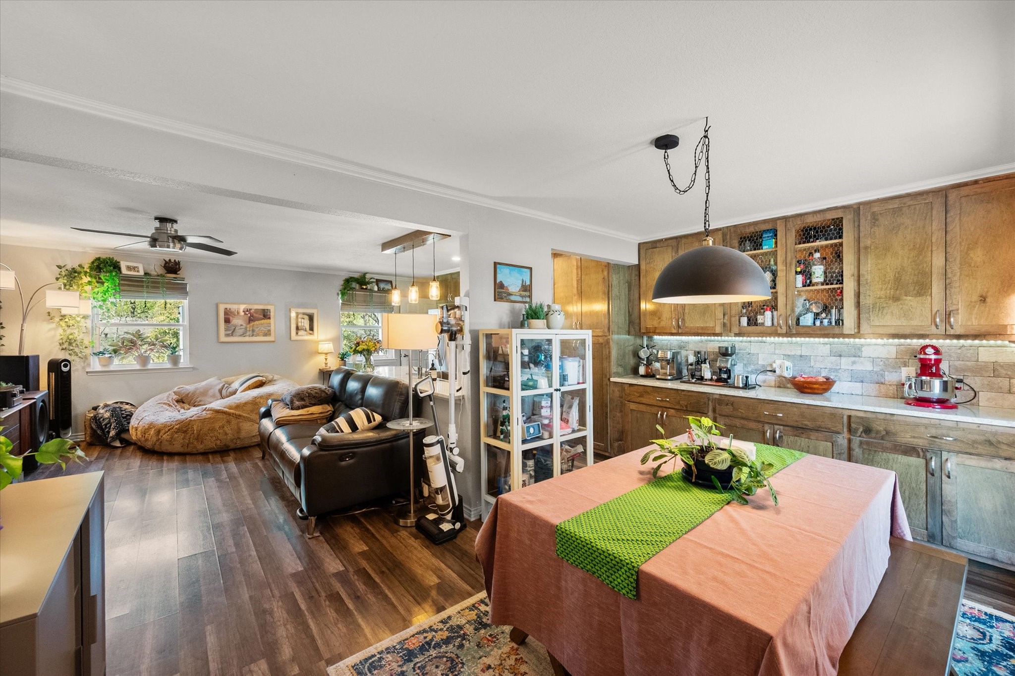 1215 Crane Drive