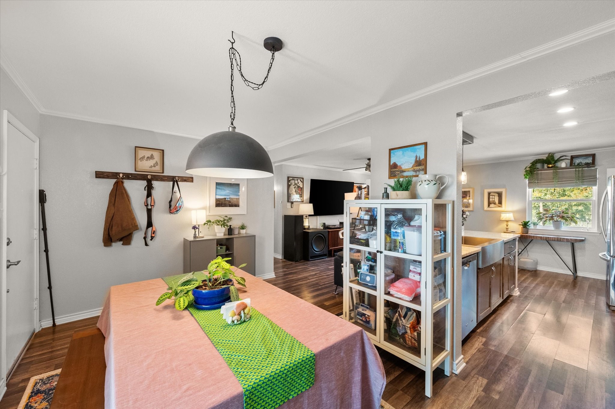 1215 Crane Drive