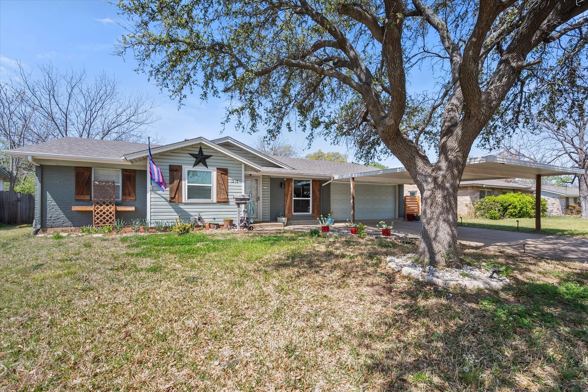 1215 Crane Drive