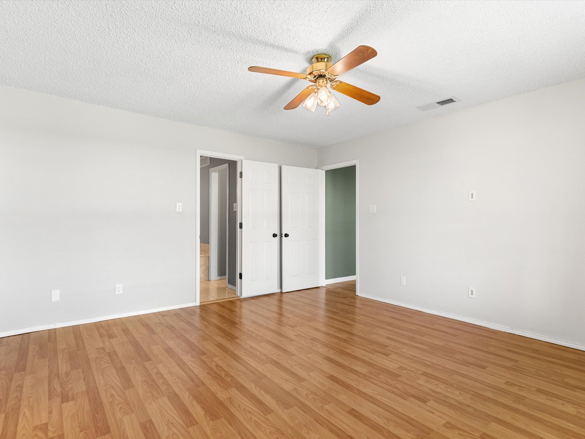 112 W Cedar Street