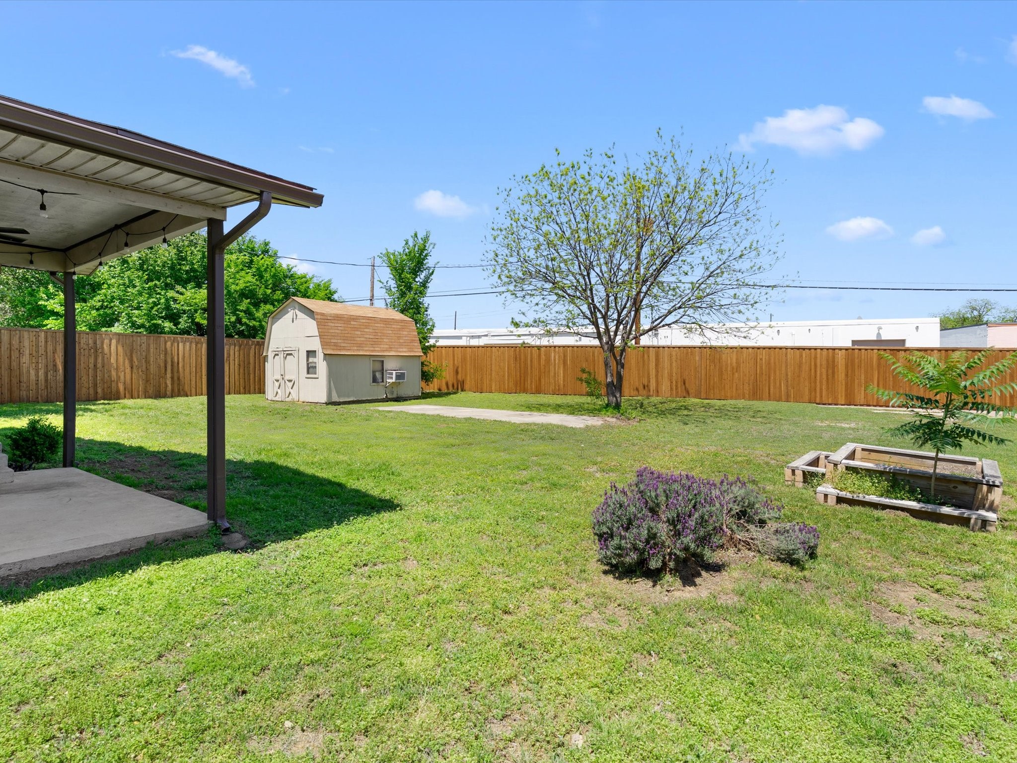 112 W Cedar Street