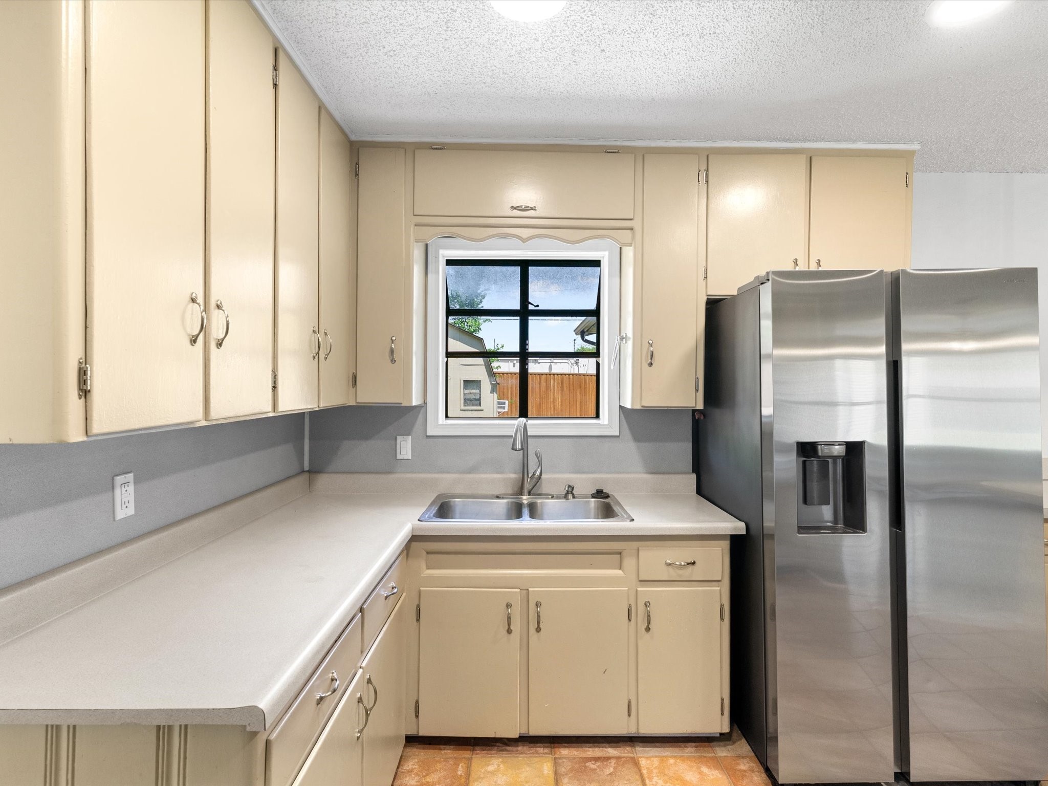 112 W Cedar Street