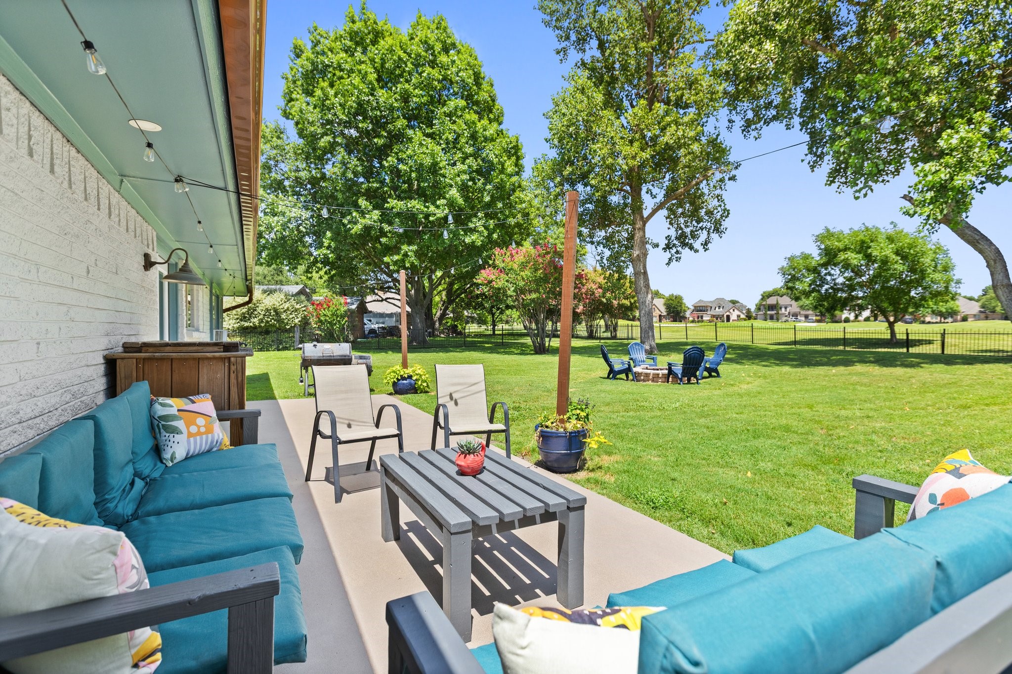 1516 Inverness Road