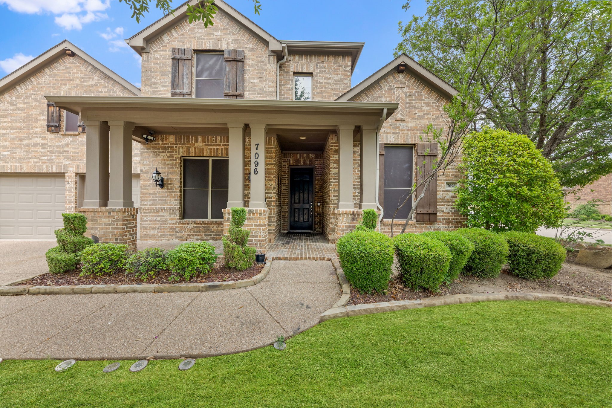 7096 Carmona