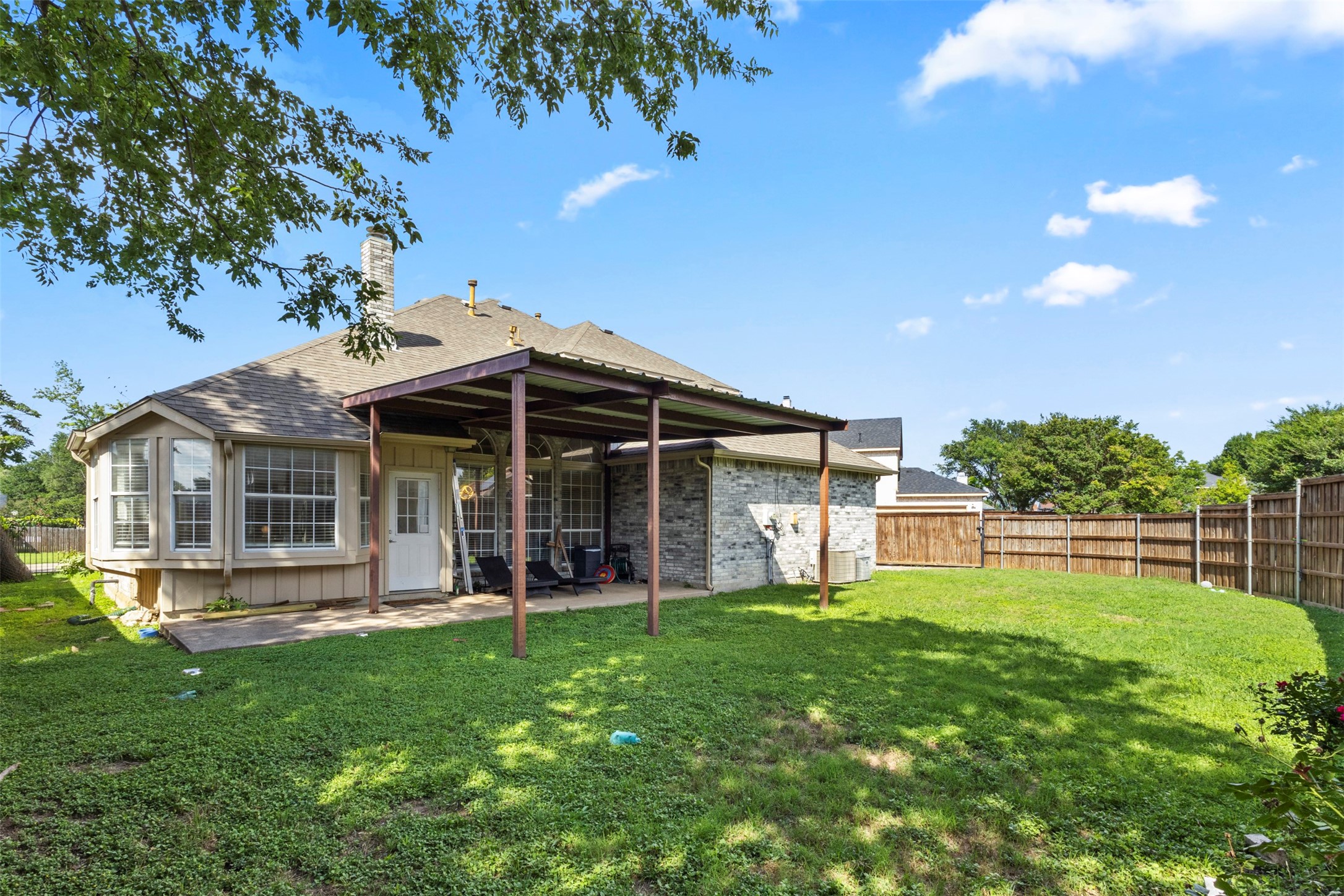 1128 Kensington Drive