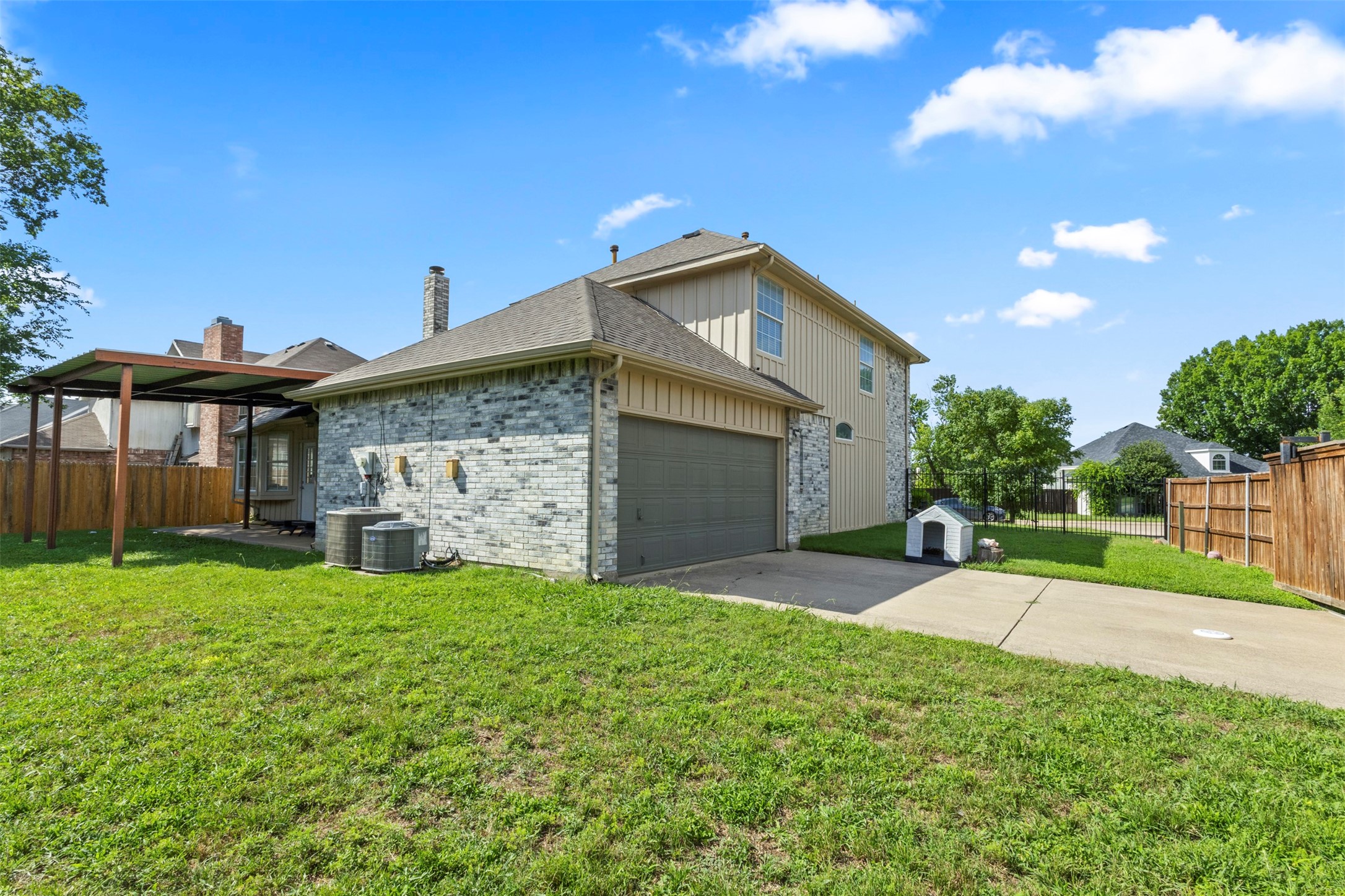 1128 Kensington Drive