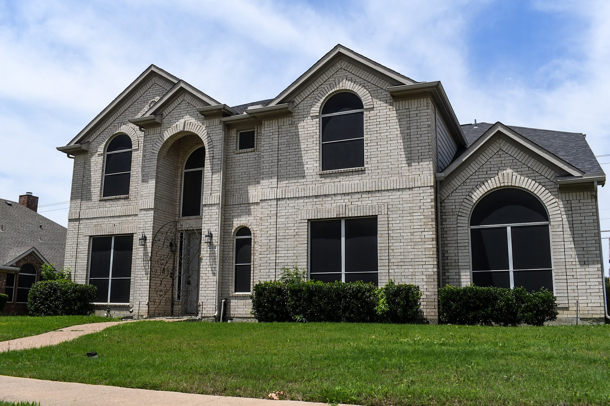 409 Royal Crest Drive