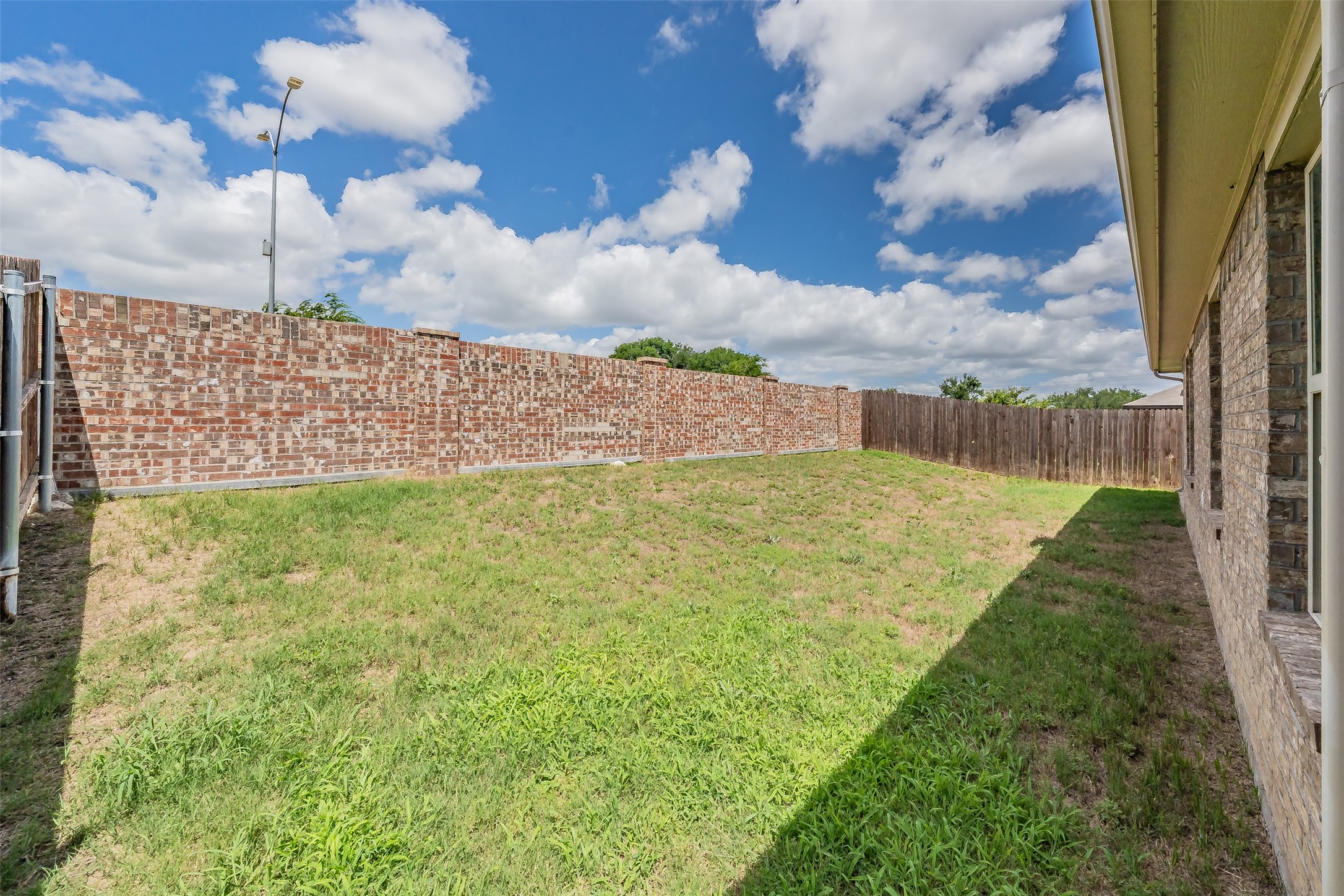 11808 Castleford Way