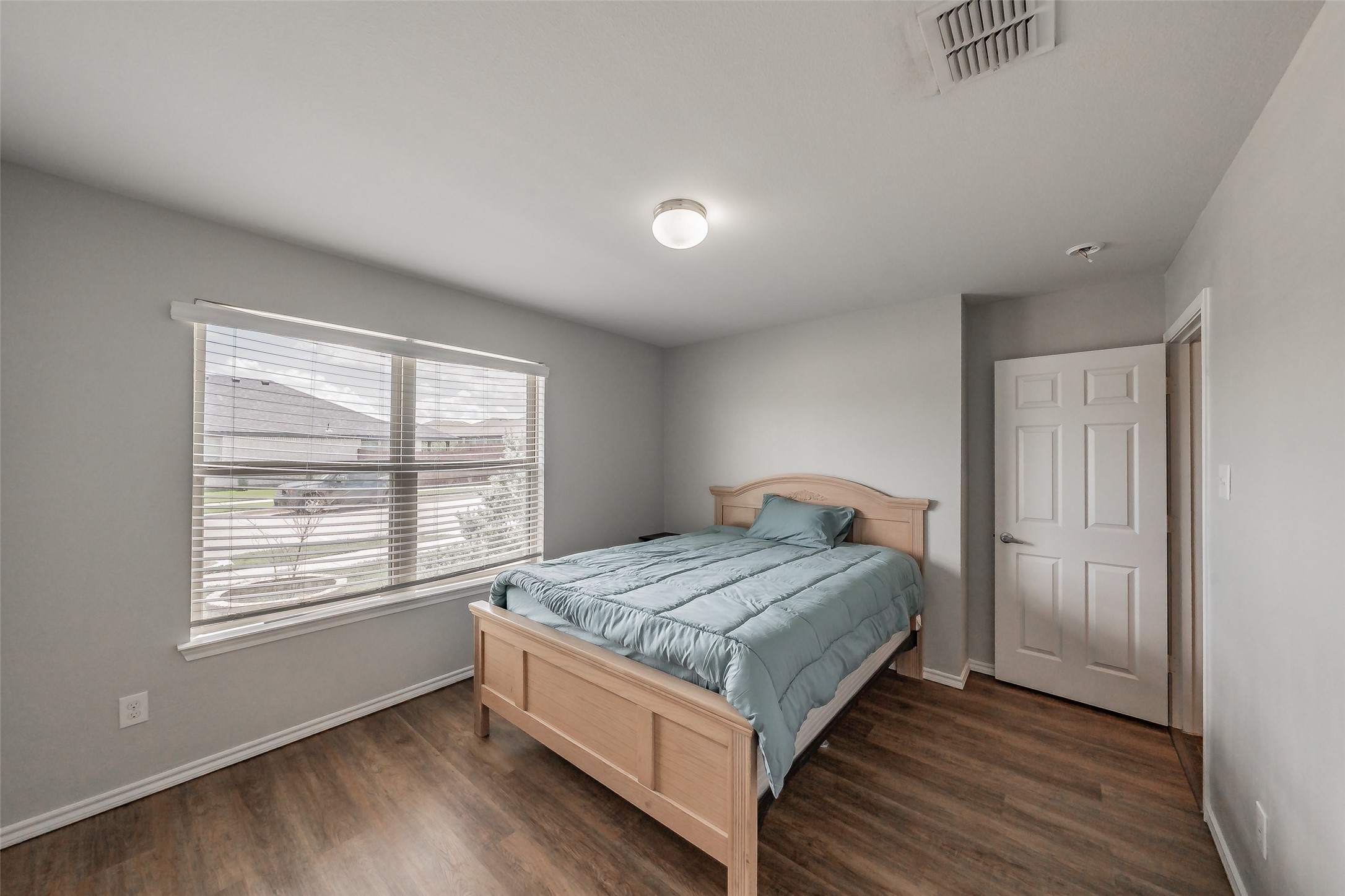 11808 Castleford Way