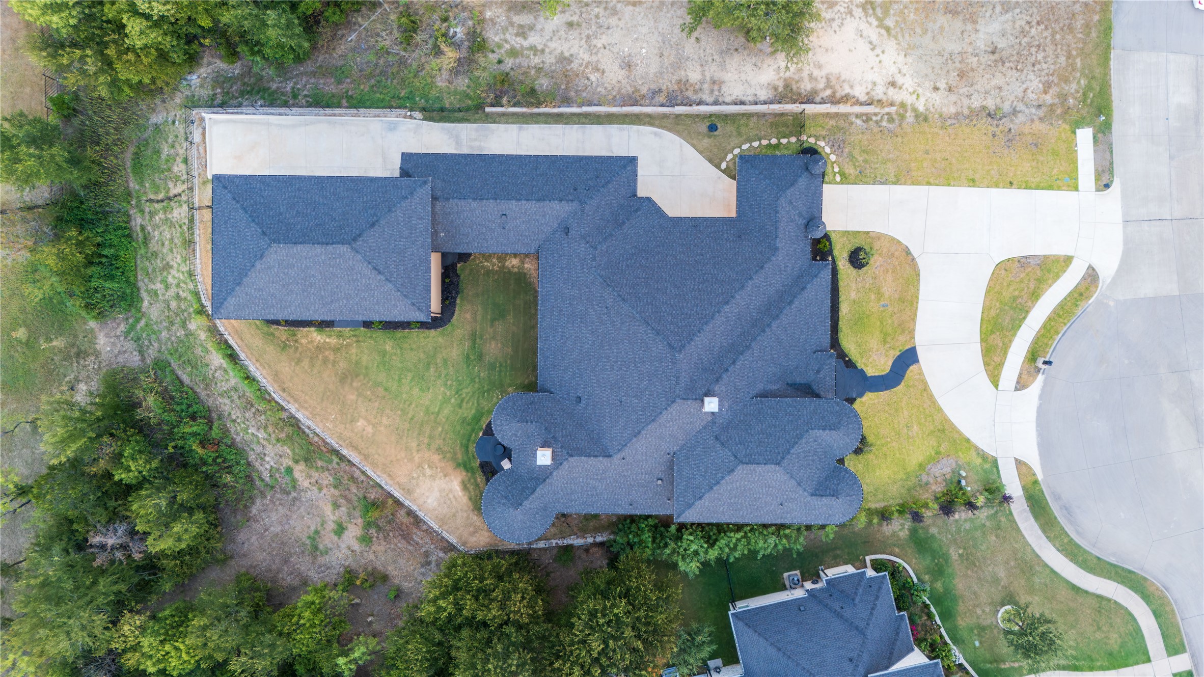 2621 Whispering Oaks Cove