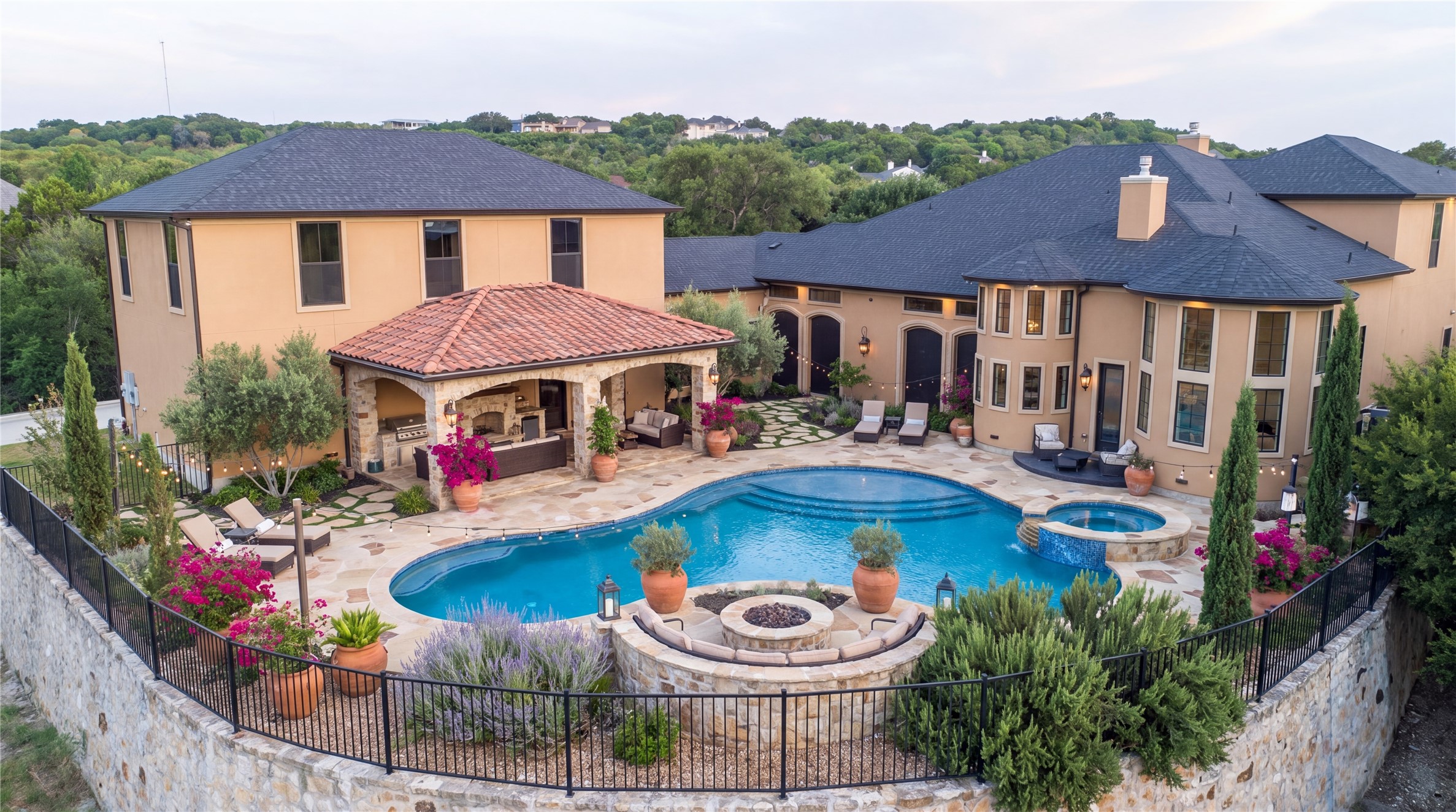 2621 Whispering Oaks Cove