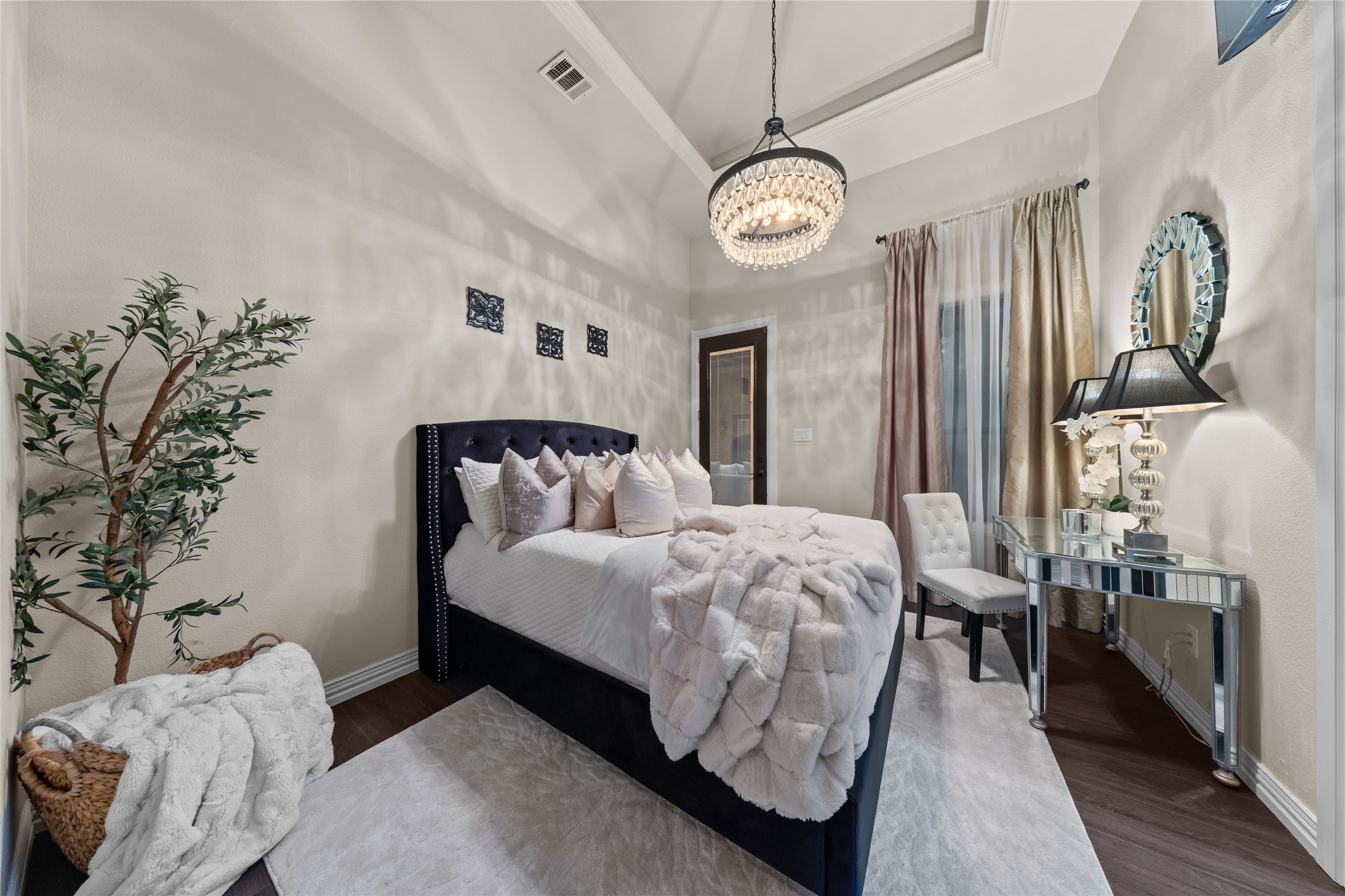 2621 Whispering Oaks Cove