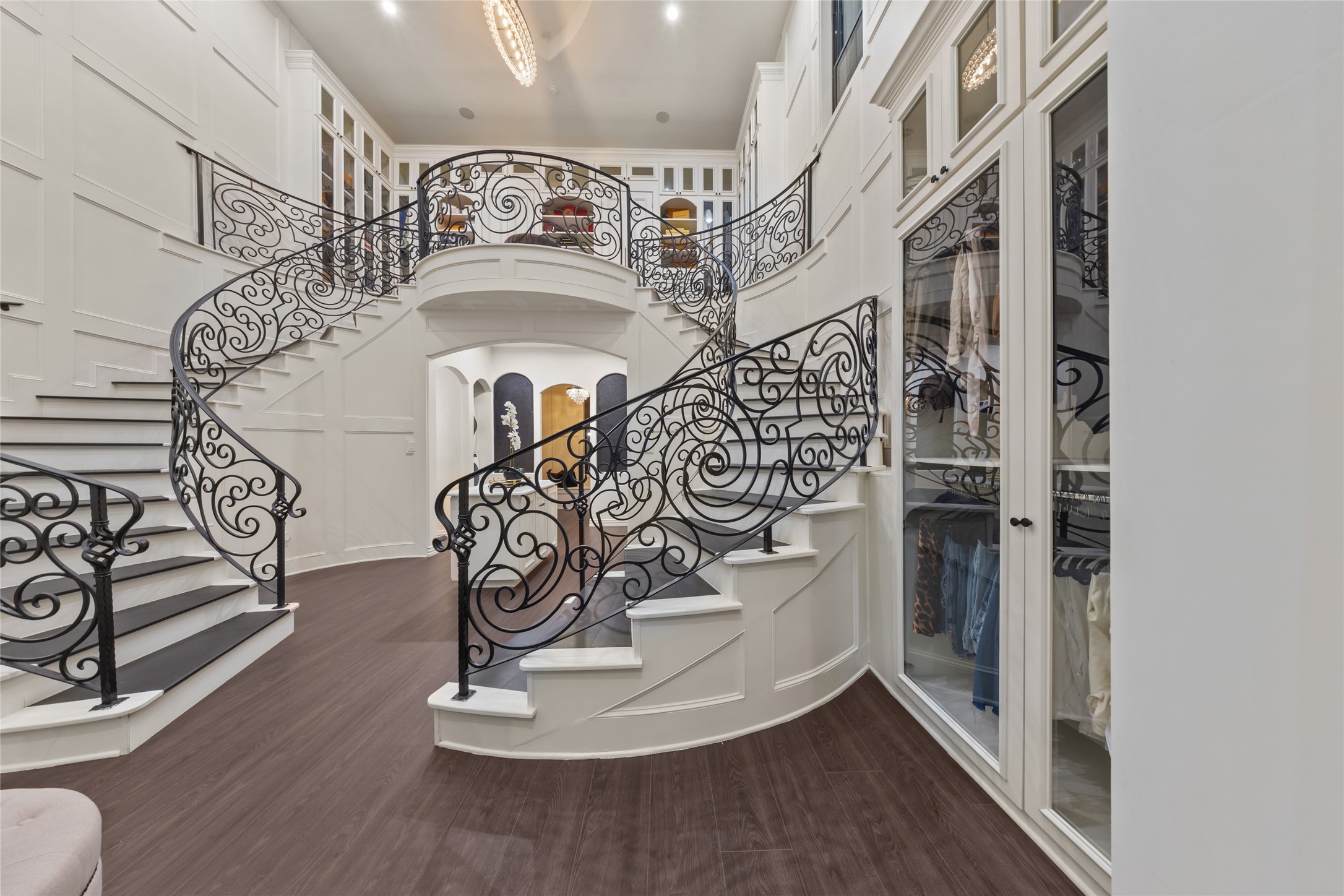 2621 Whispering Oaks Cove