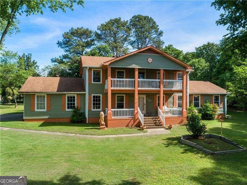 4 NW Althea Drive