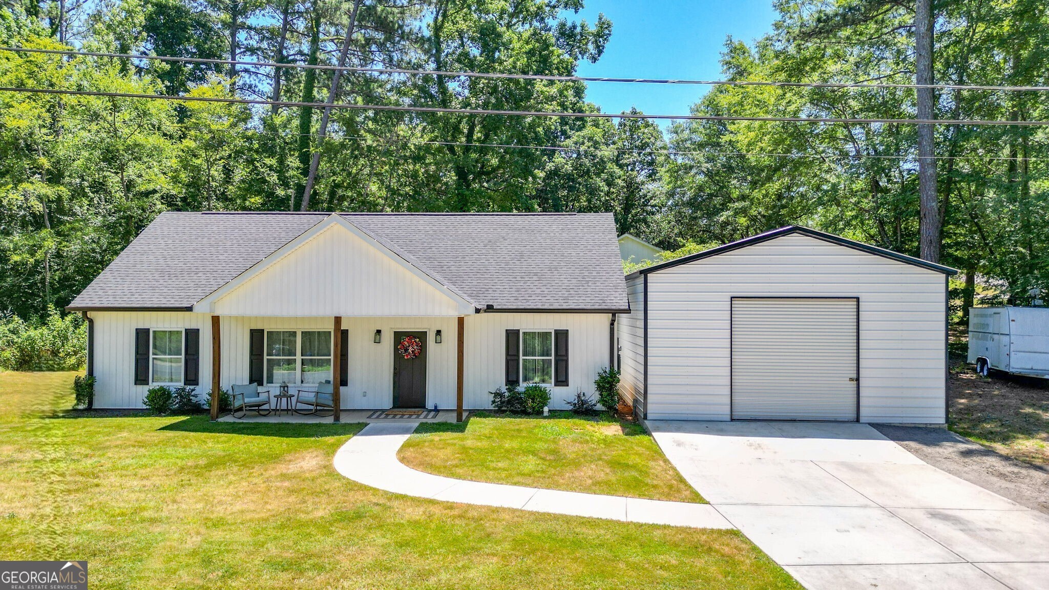 17 View Drive SE