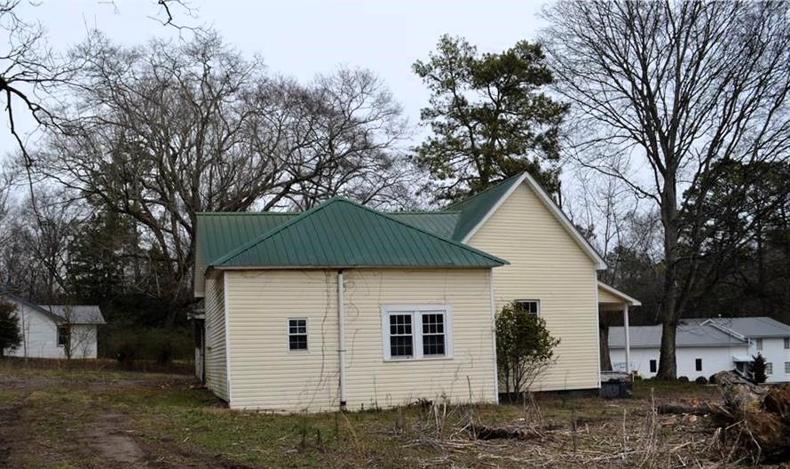 1661 Back Penn Road