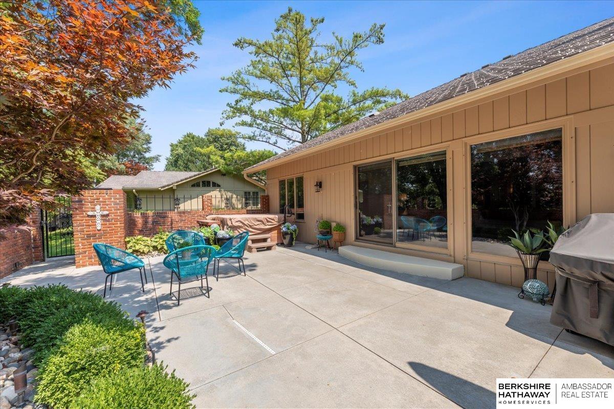 10064 Fieldcrest Drive
