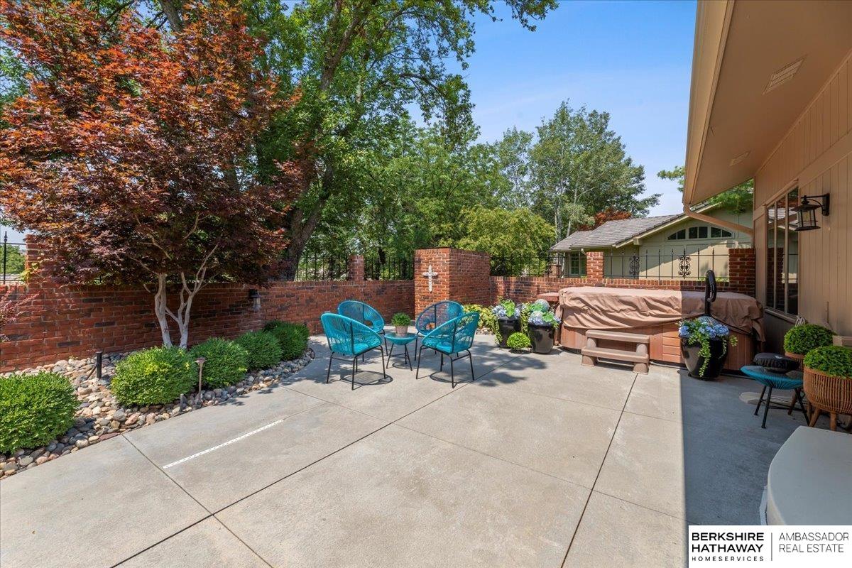 10064 Fieldcrest Drive