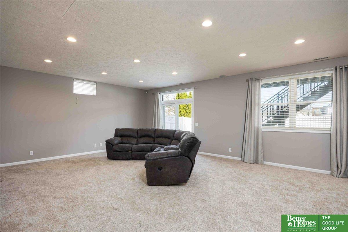 17016 Briar Street