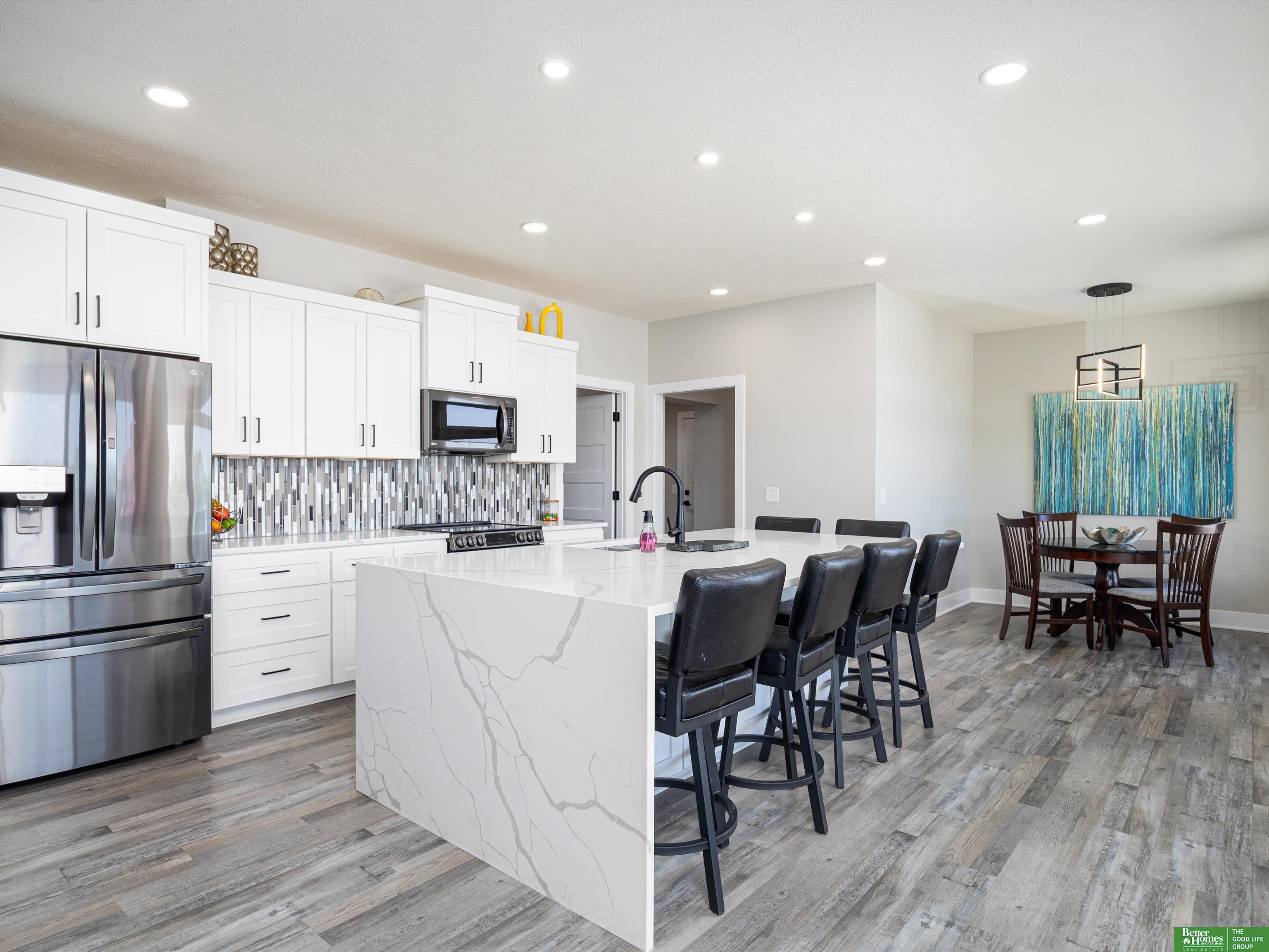 28438 Laurel Circle