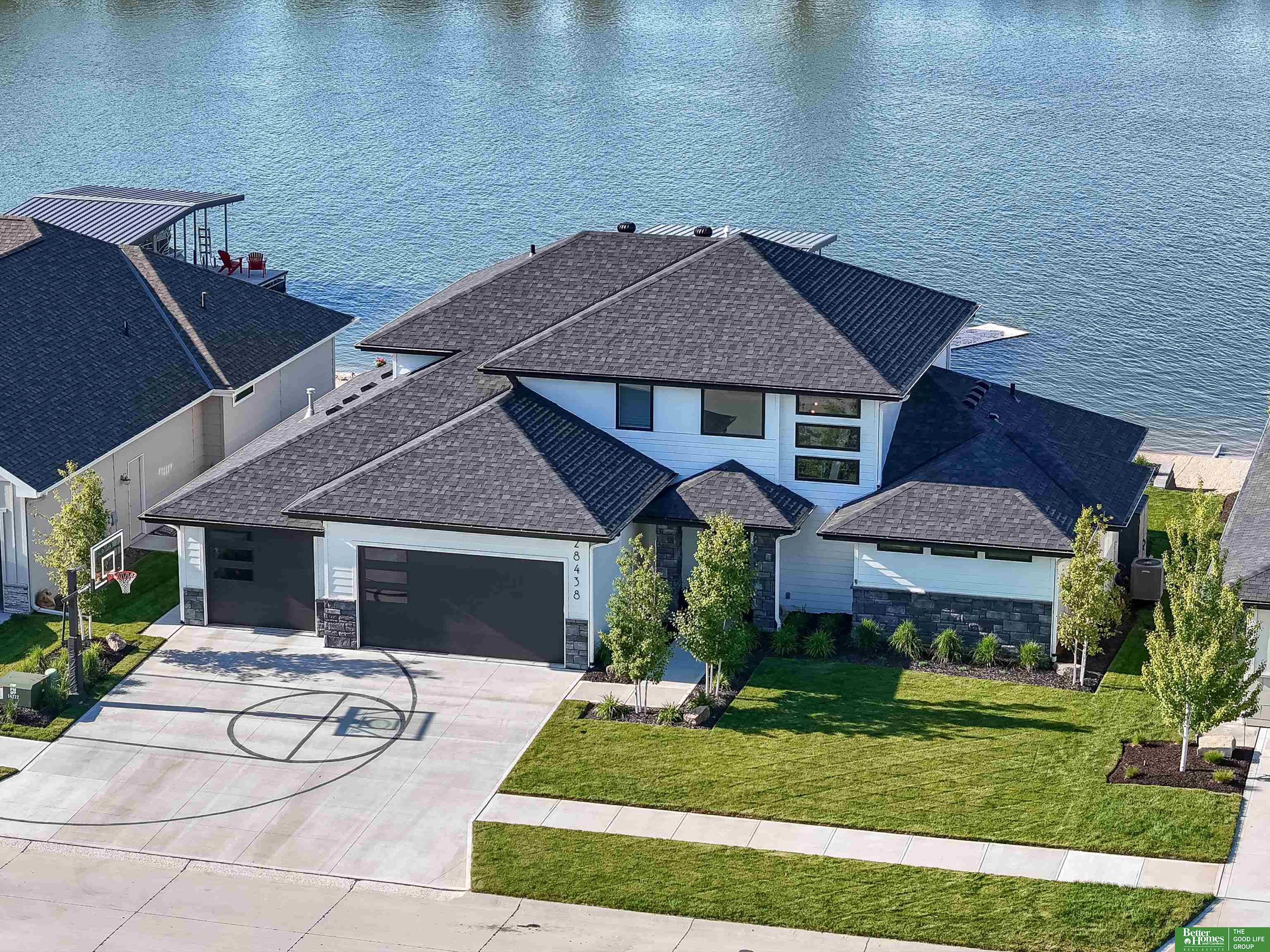 28438 Laurel Circle